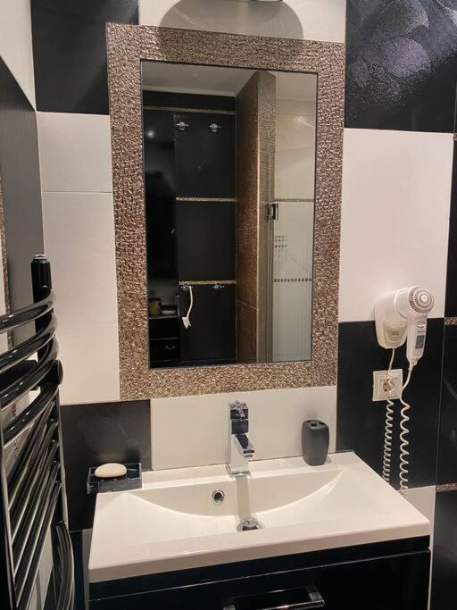 Lovely 1-bedroom apartament with free parking