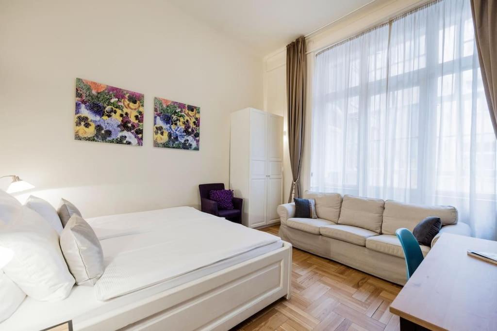 Klarahome 2 Bedroom Apartment view 5