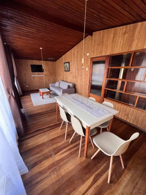 Amplia Casa 3 Dormitorios 2B