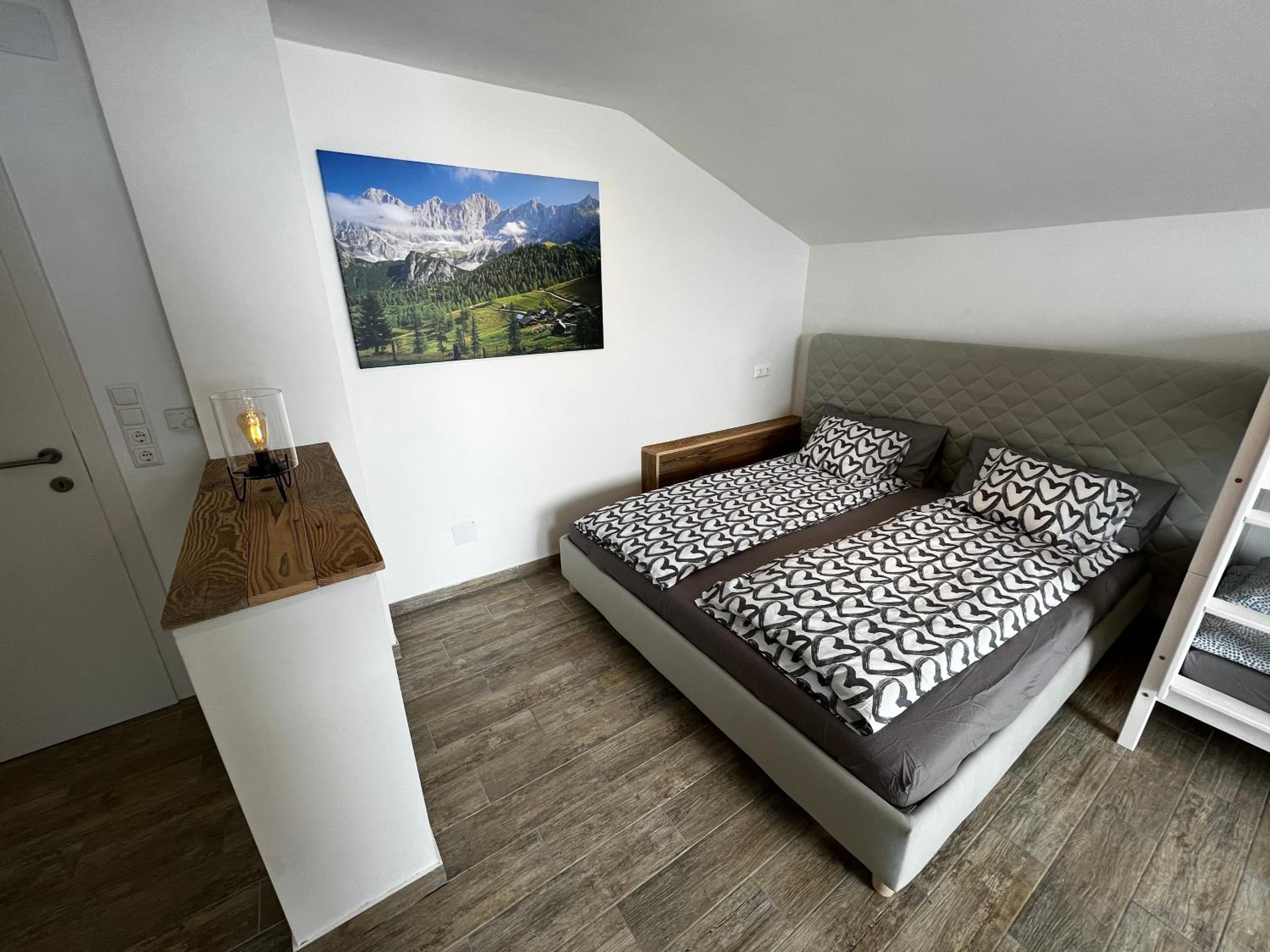 Haus Bergfeld with the view over Dachstein