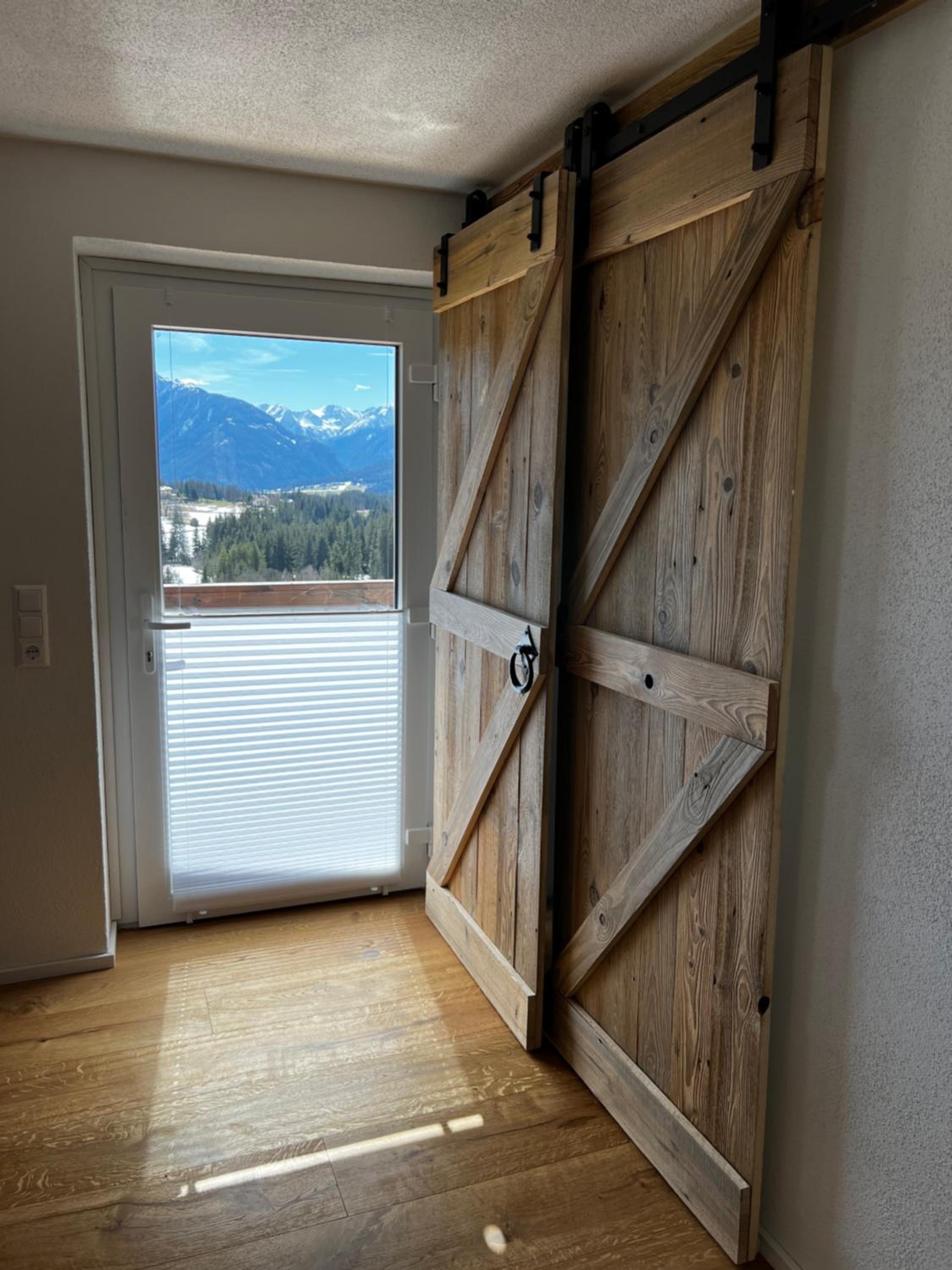 Haus Bergfeld with the view over Dachstein