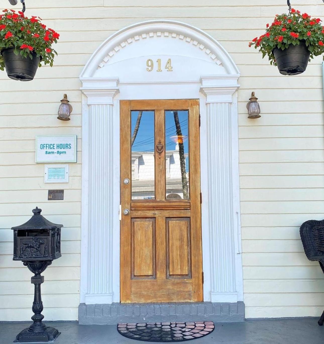 Westwinds Inn