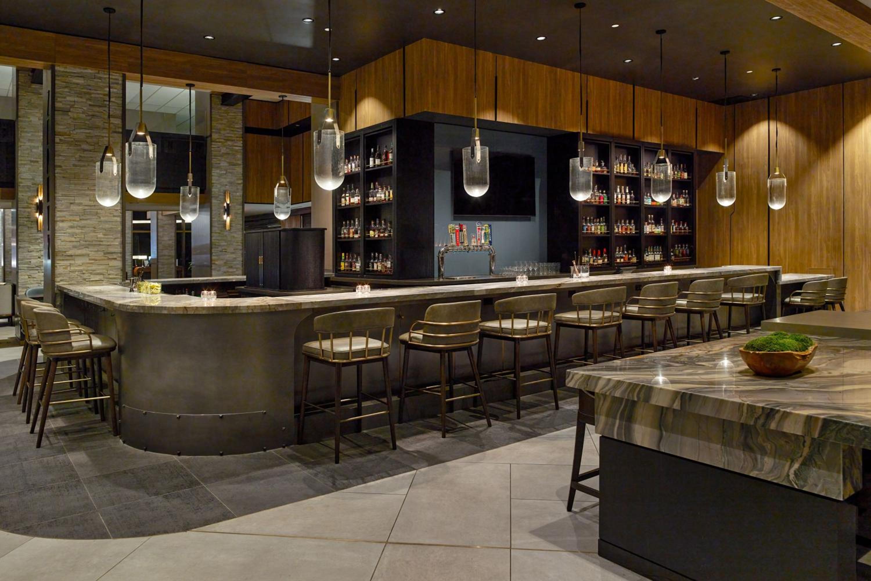 Kansas City Vacations - Marriott Kansas City Overland Park - Property Image 1