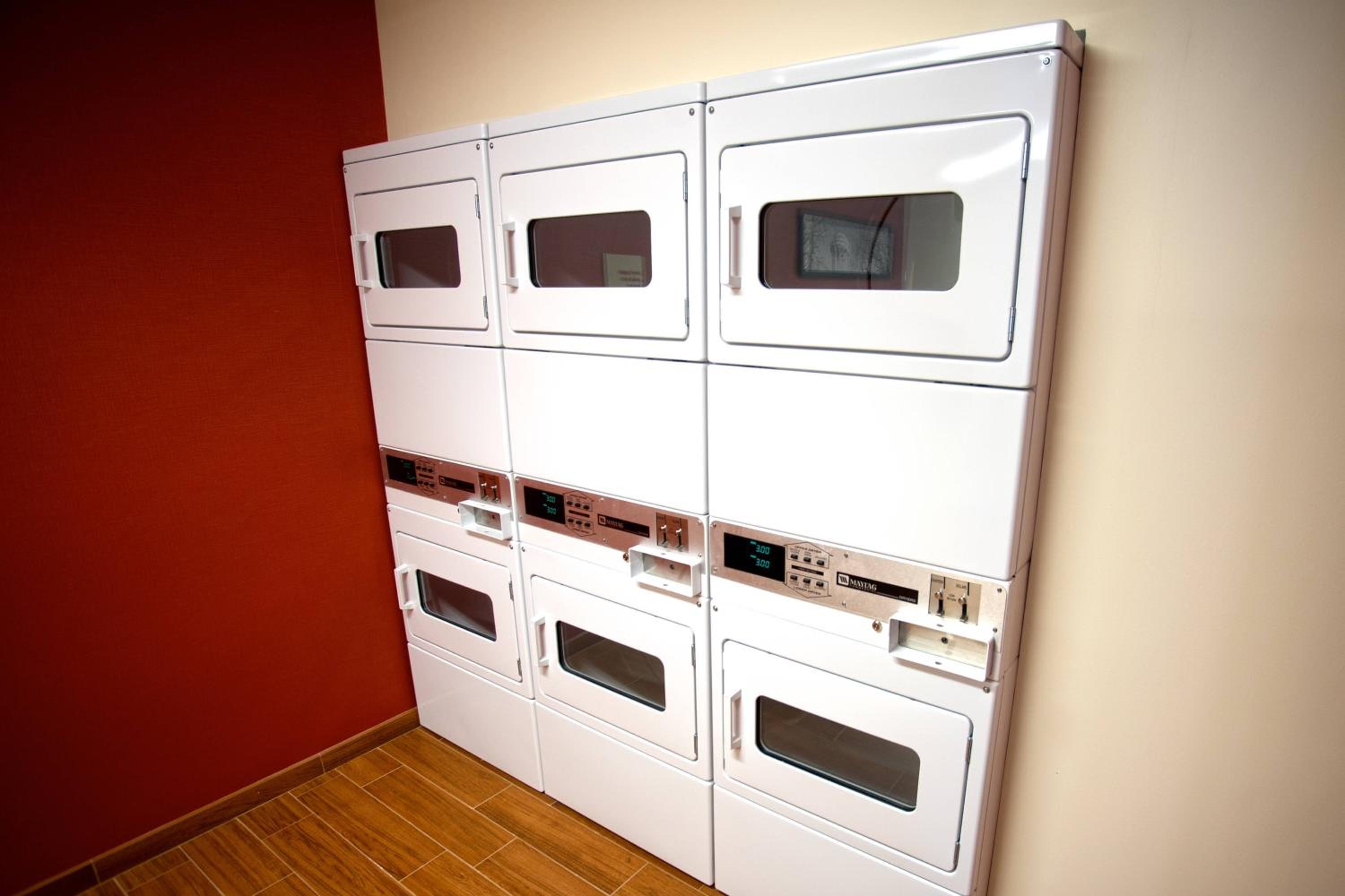 Belleville Vacations - TownePlace Suites by Marriott Belleville - Property Image 16