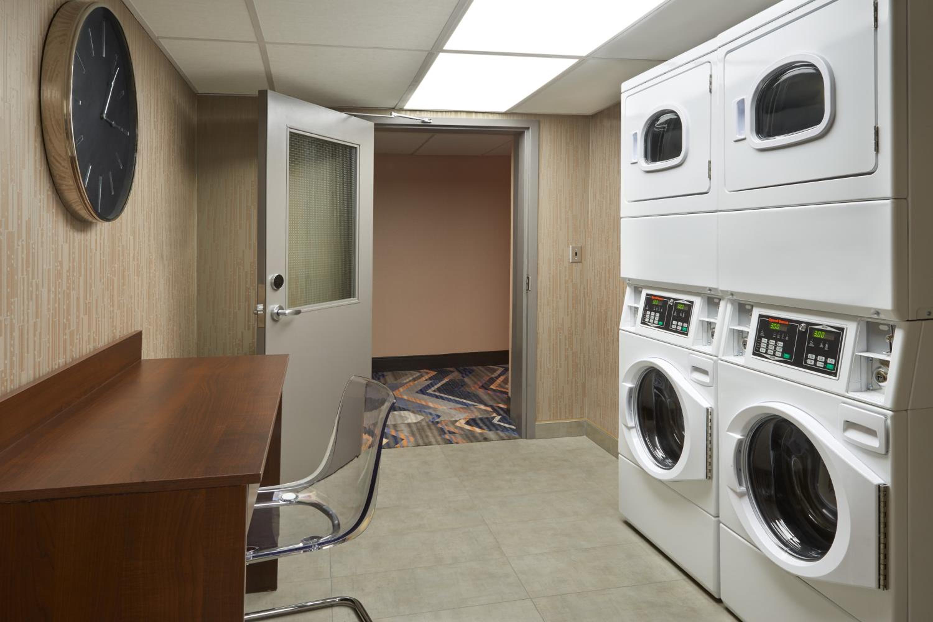 Four Points by Sheraton Vaughan - Property Image 8
