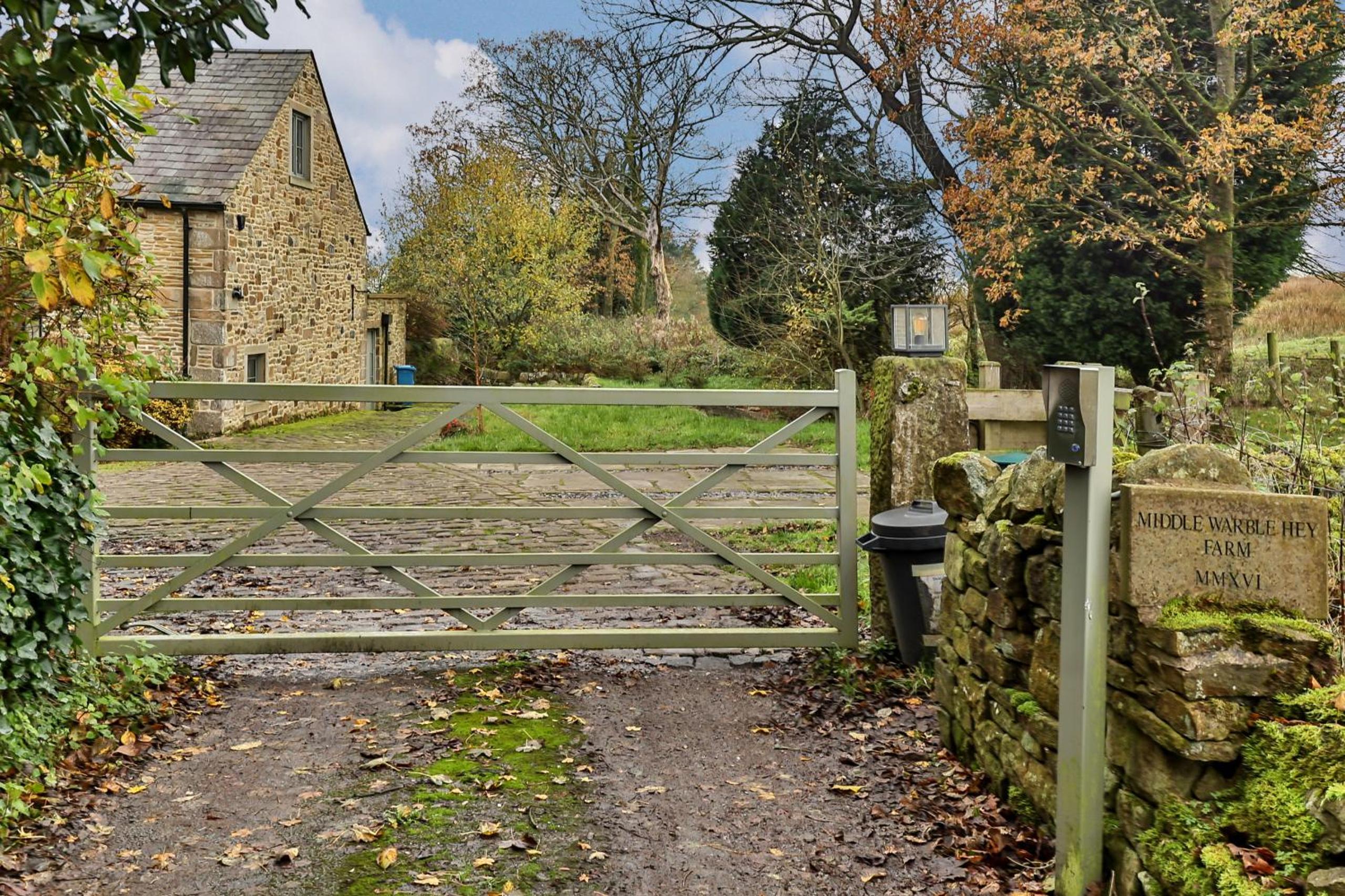 Finest Retreats - Middle Warble Stables