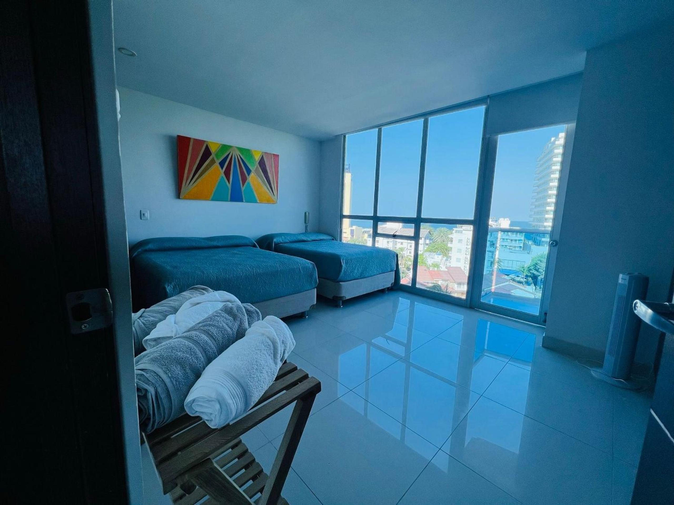 Edificio Tayrona Beach Apto de 3 habitaciones familiar muy comodo