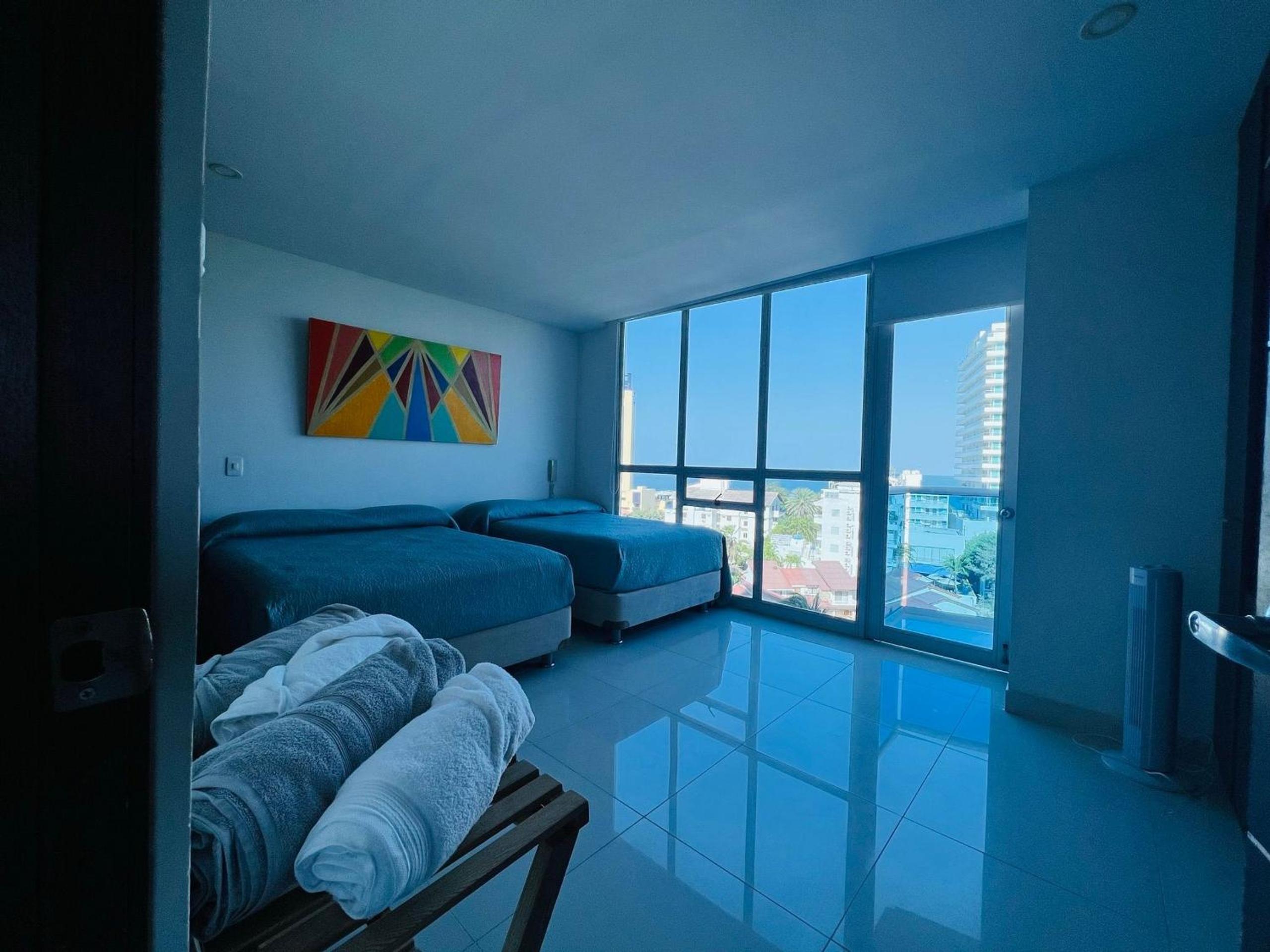 Edificio Tayrona Beach Apto de 3 habitaciones familiar muy comodo