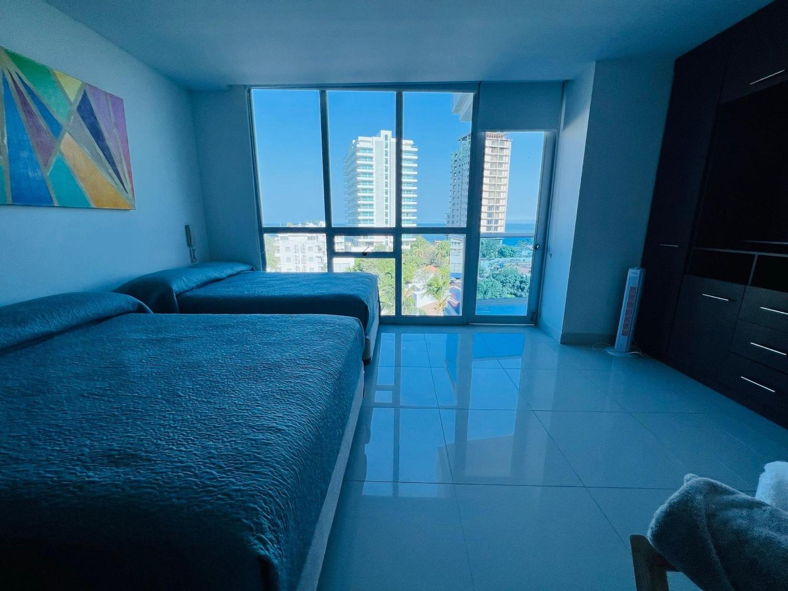 Edificio Tayrona Beach Apto de 3 habitaciones familiar muy comodo