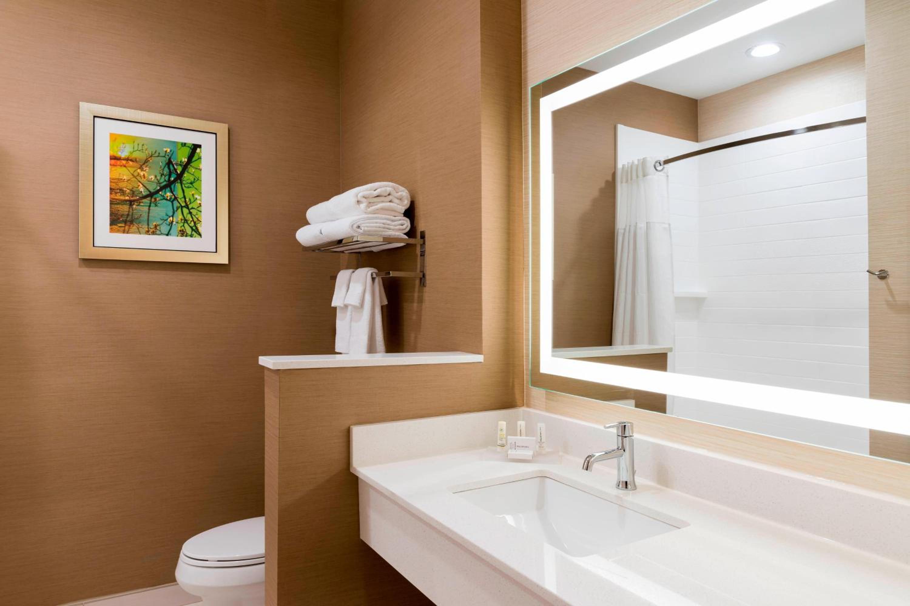 West Monroe Vacations - Fairfield Inn Suites by Marriott West Monroe - Property Image 27