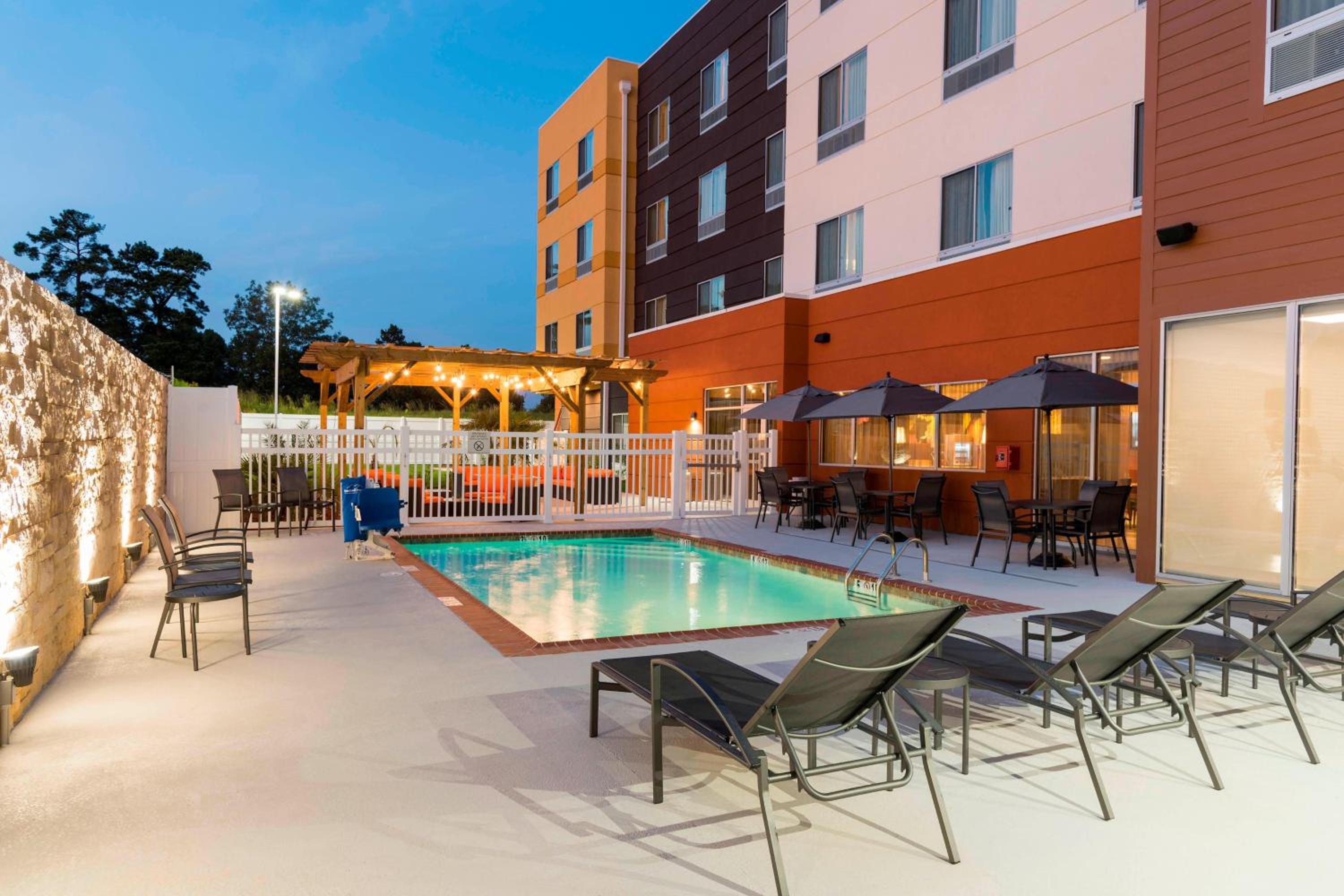 West Monroe Vacations - Fairfield Inn Suites by Marriott West Monroe - Property Image 13