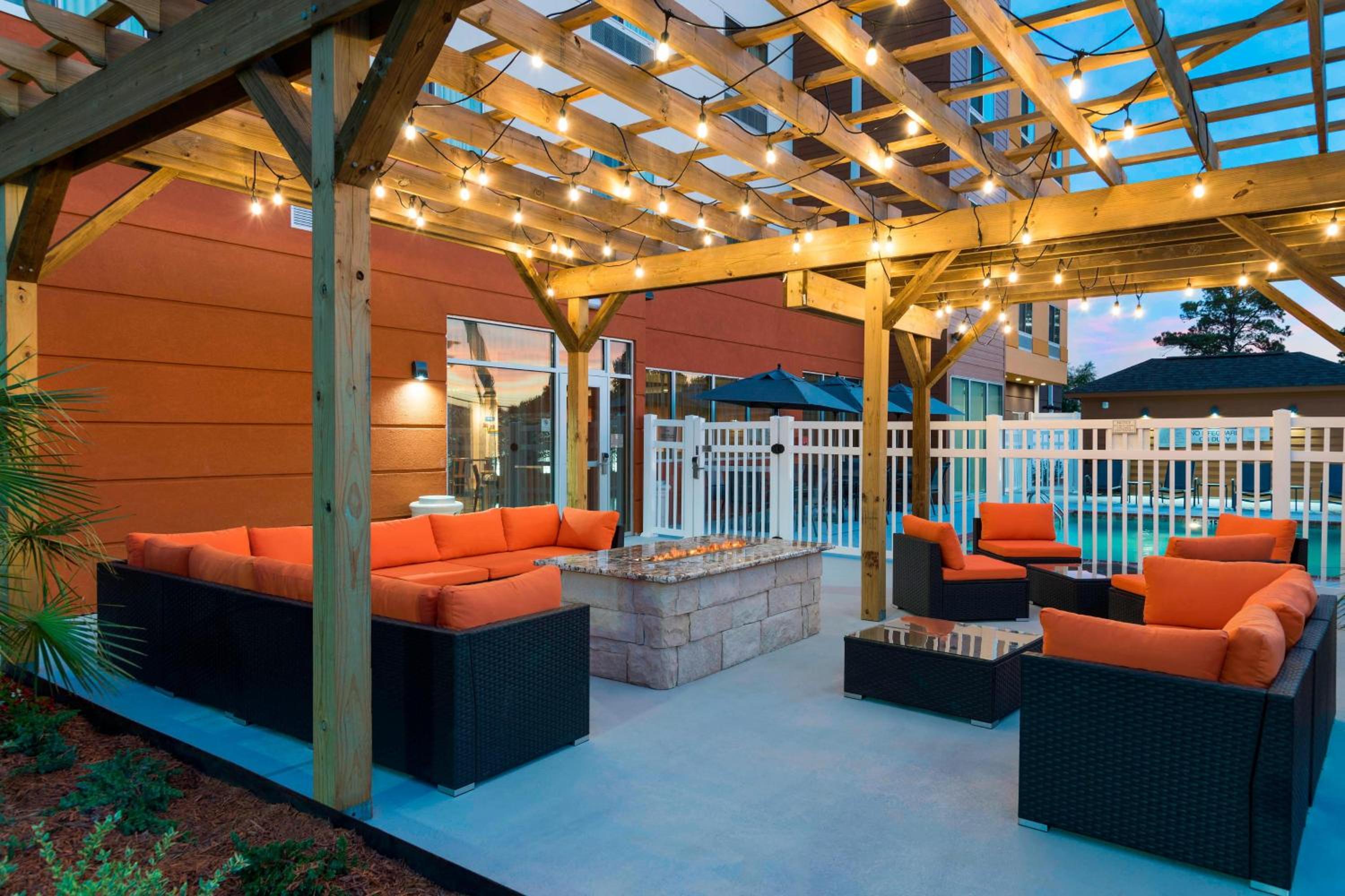 Monroe Vacations - Fairfield Inn  Suites by Marriott West Monroe - Property Image 1
