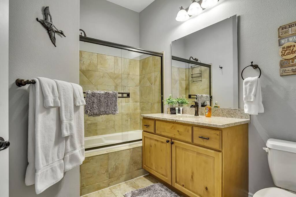 WALK IN Two bed Lakeview at Indian Point view 2