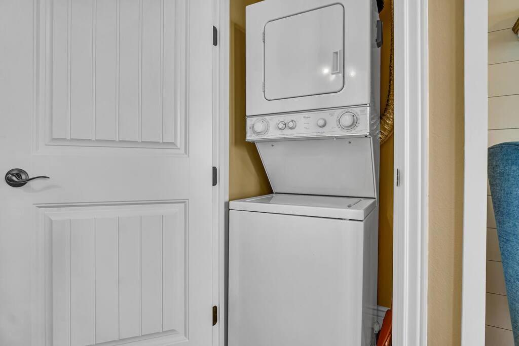 WALK IN Two bed Lakeview at Indian Point view 5