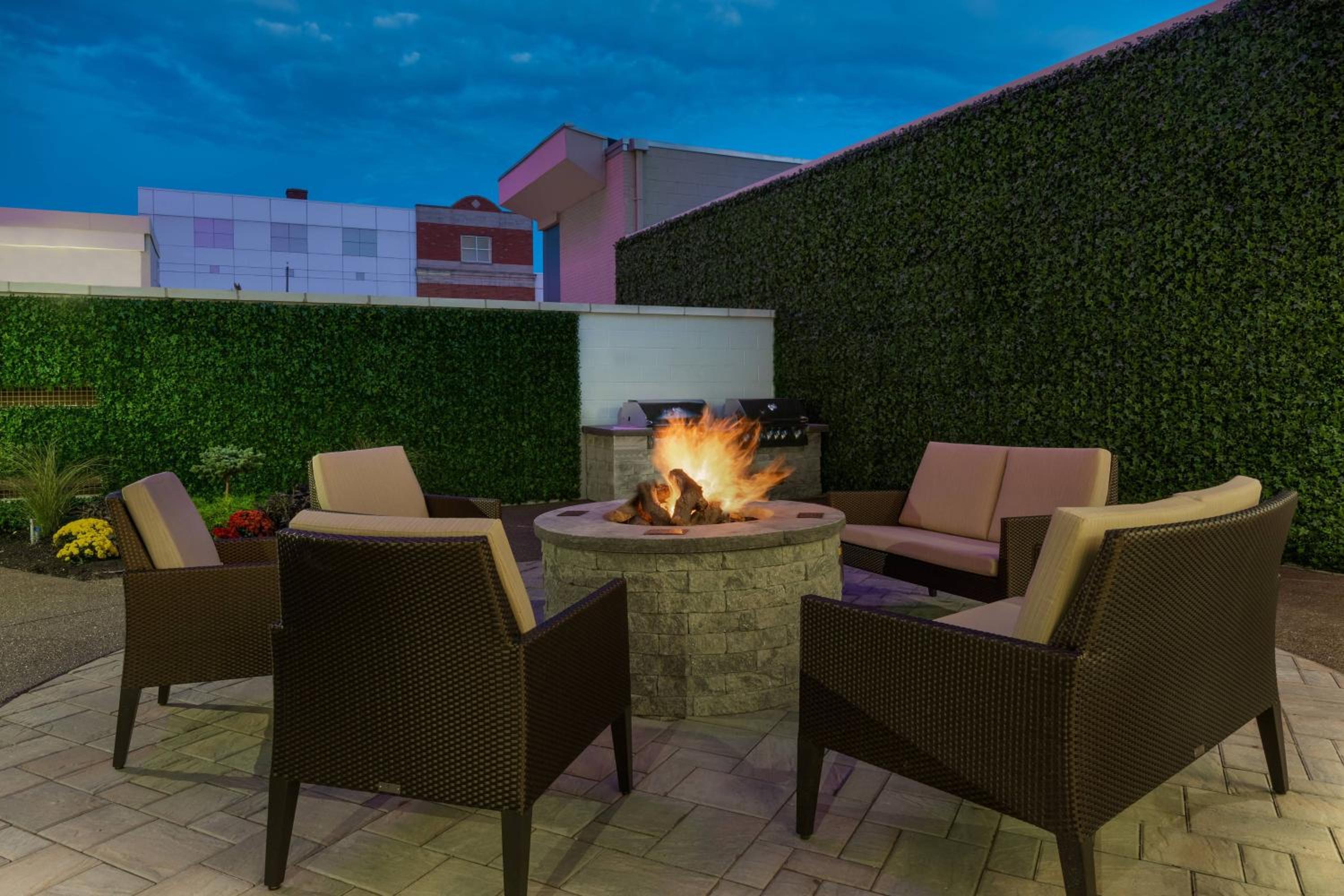 Buffalo Vacations - Residence Inn by Marriott Buffalo Downtown - Property Image 3