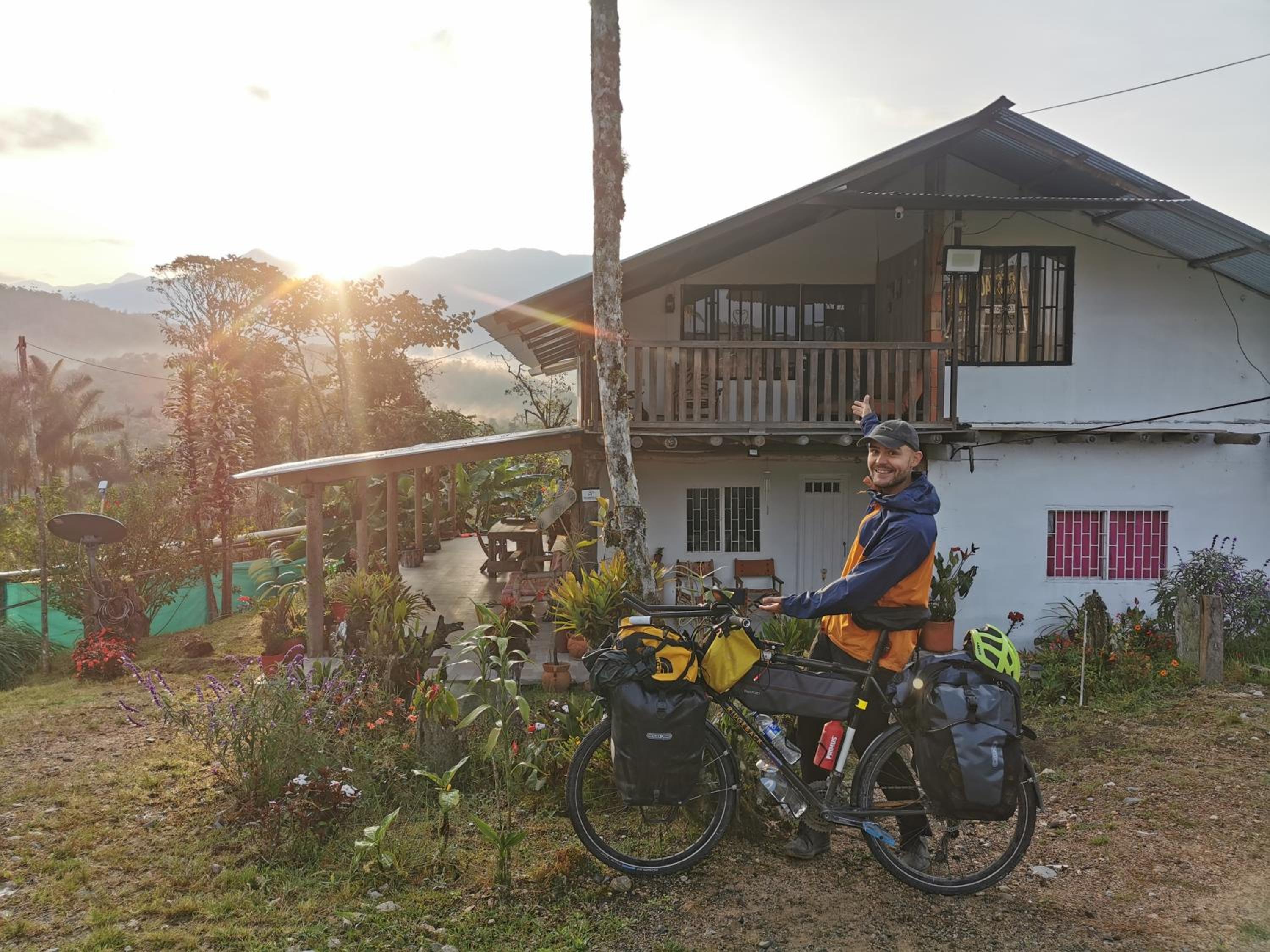Hostal de la montaña ecoturismo