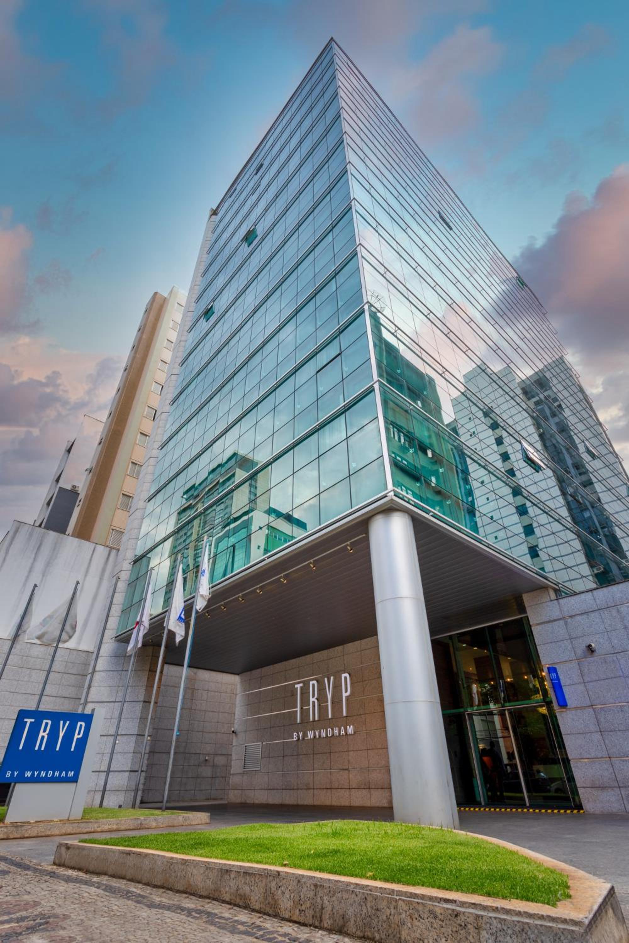 Hotel Tryp by Wyndham Belo Horizonte Savassi - Image 1