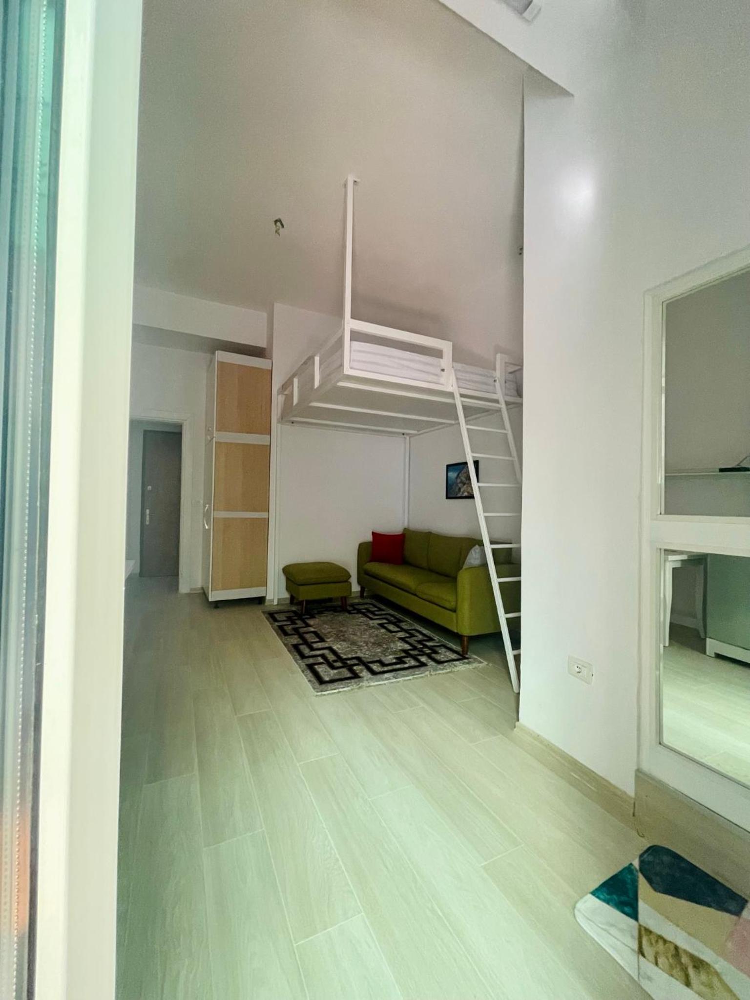 Comfy Studio APT close to Lake Park