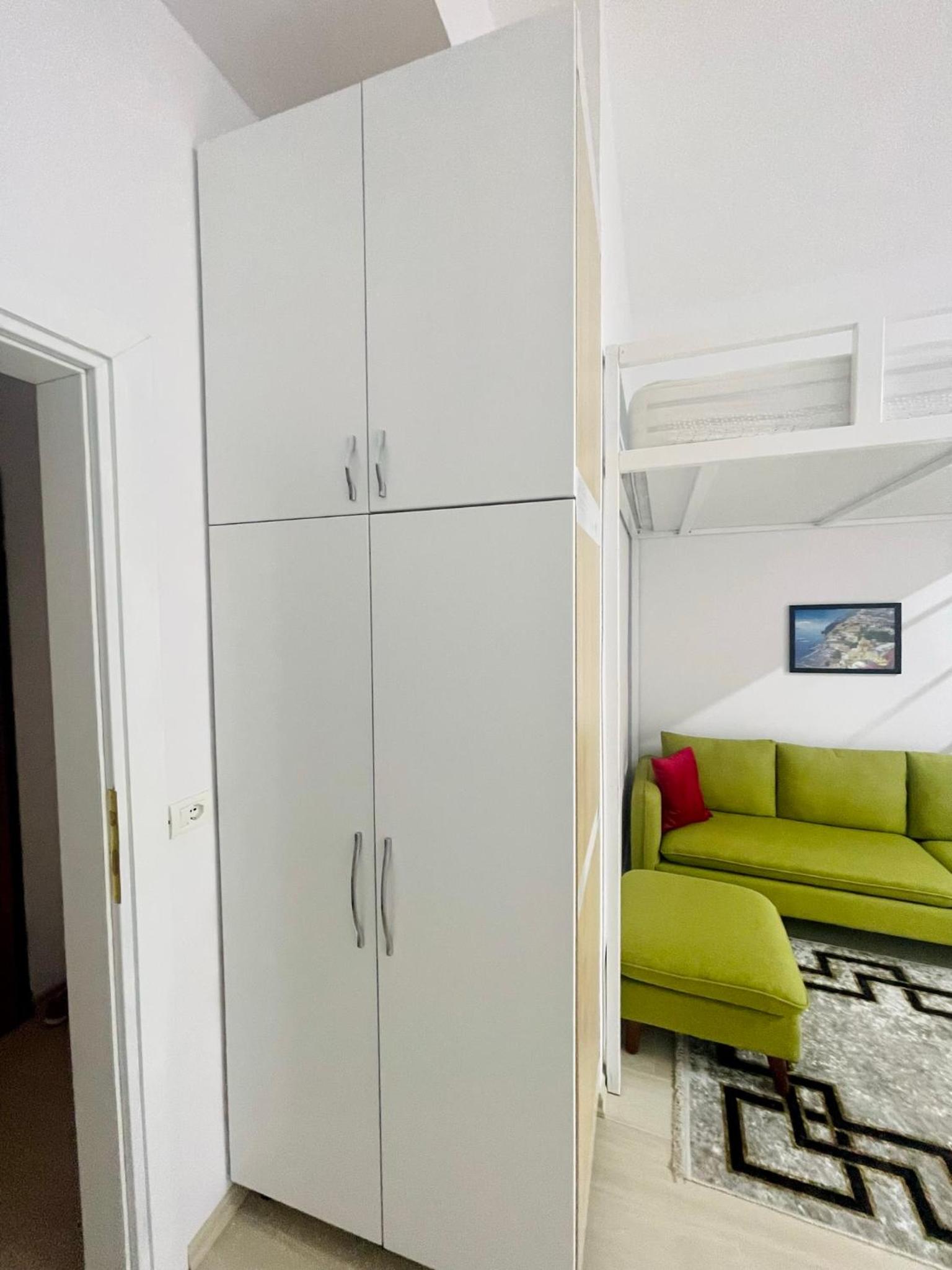 Comfy Studio APT close to Lake Park