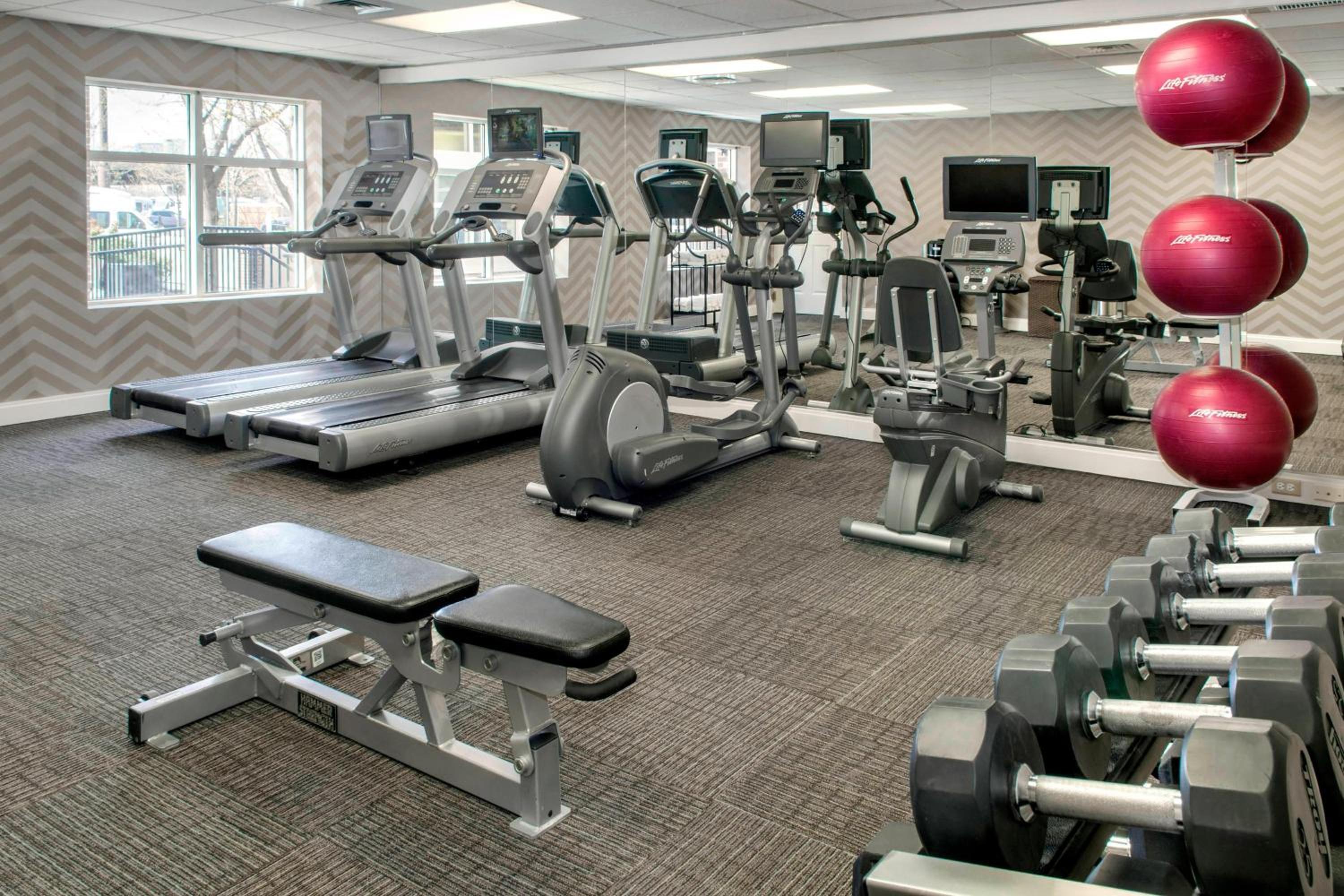 New York City Vacations - Residence Inn by Marriott Newark Elizabeth/Liberty International Airport - Property Image 5