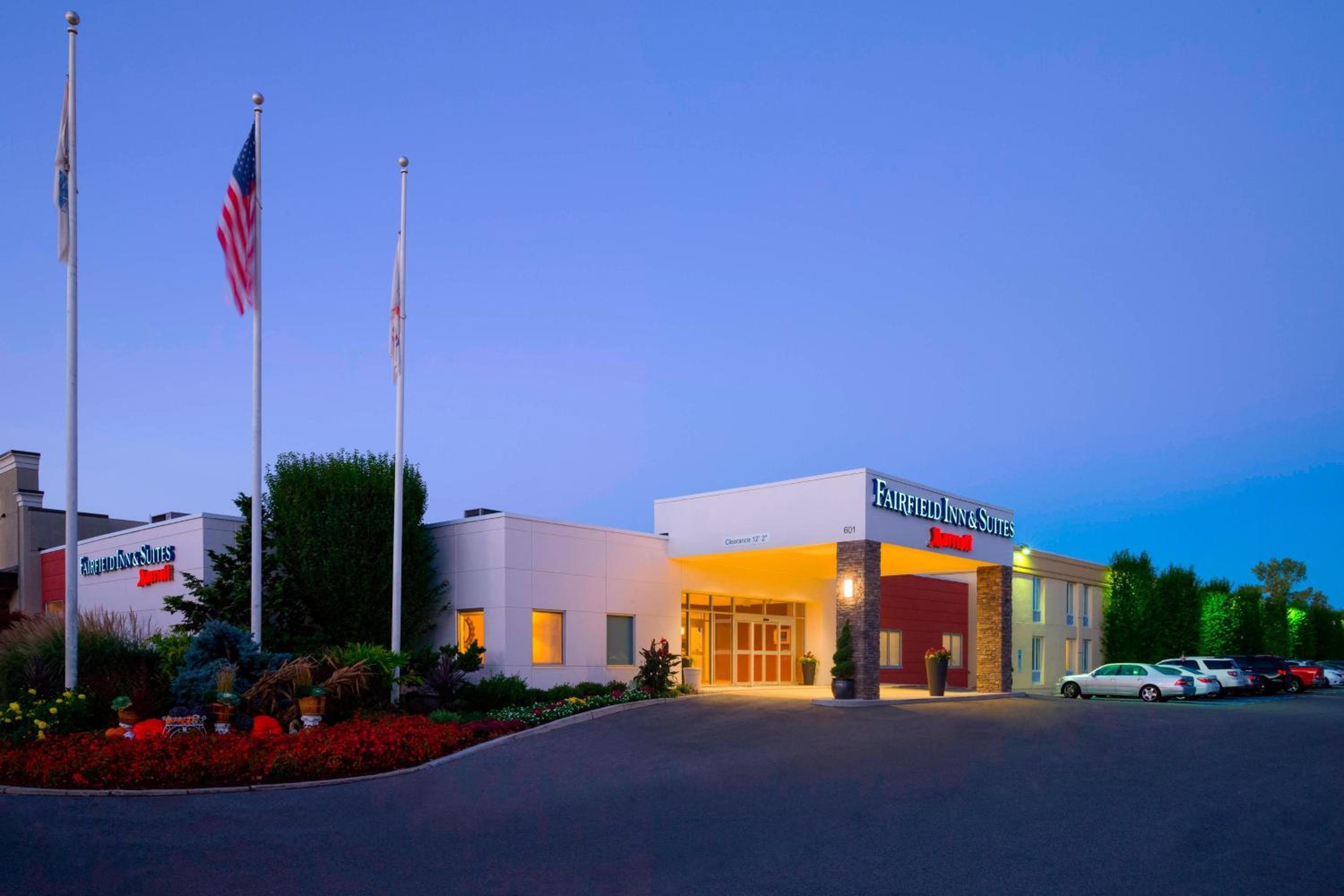 Hotel Fairfield Inn & Suites by Marriott Paramus - Image 1