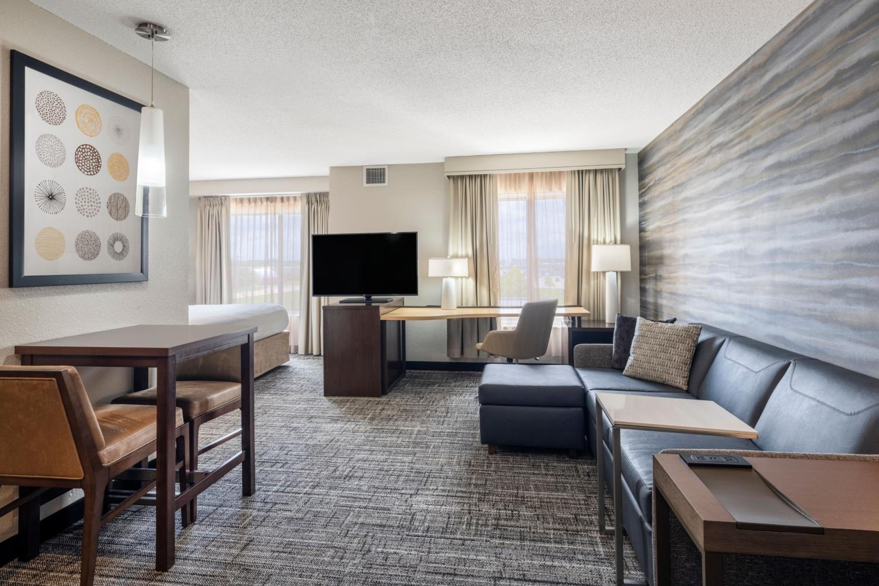 Bloomington Vacations - Residence Inn by Marriott Bloomington - Property Image 20