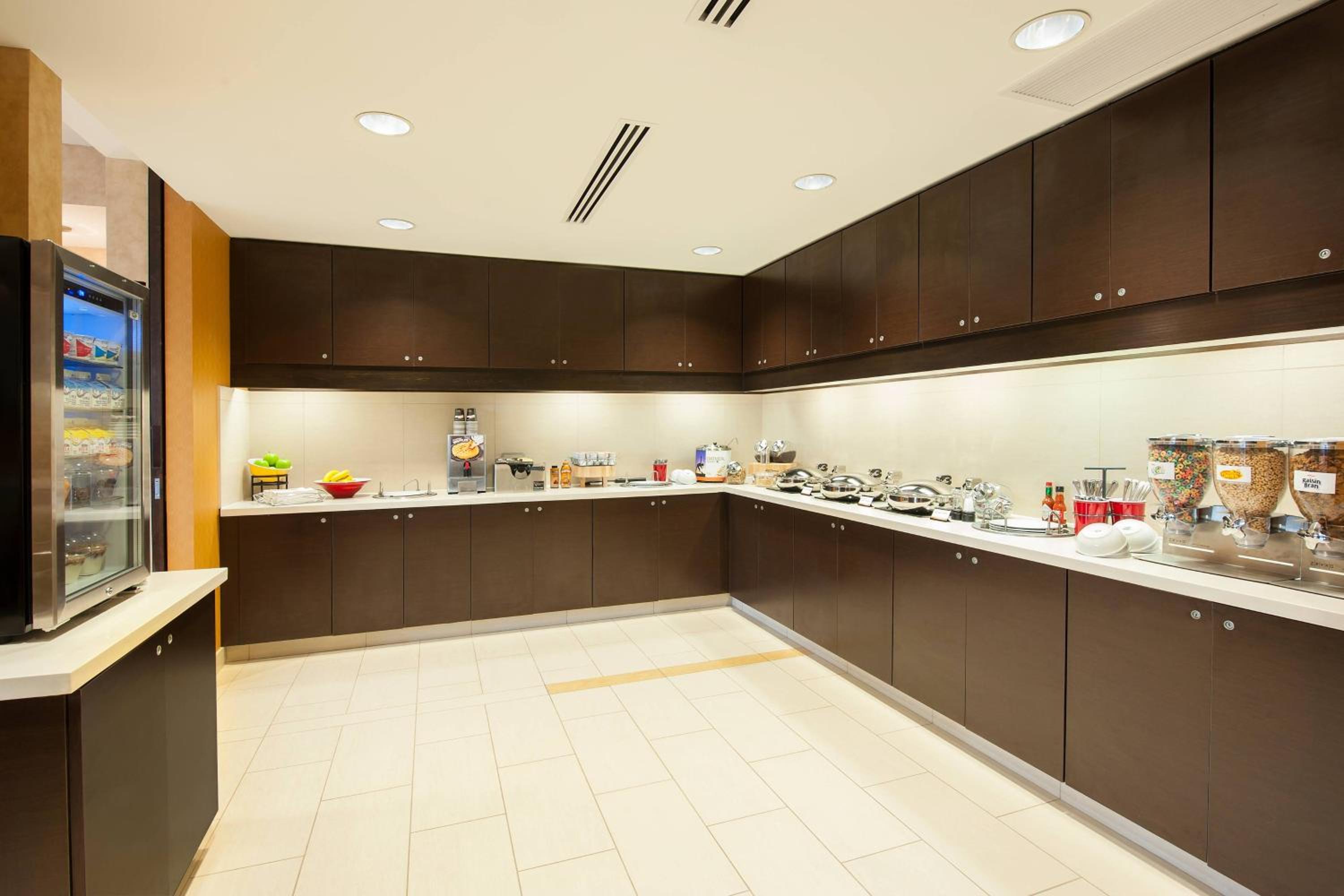 Bloomington Vacations - Residence Inn by Marriott Bloomington - Property Image 9