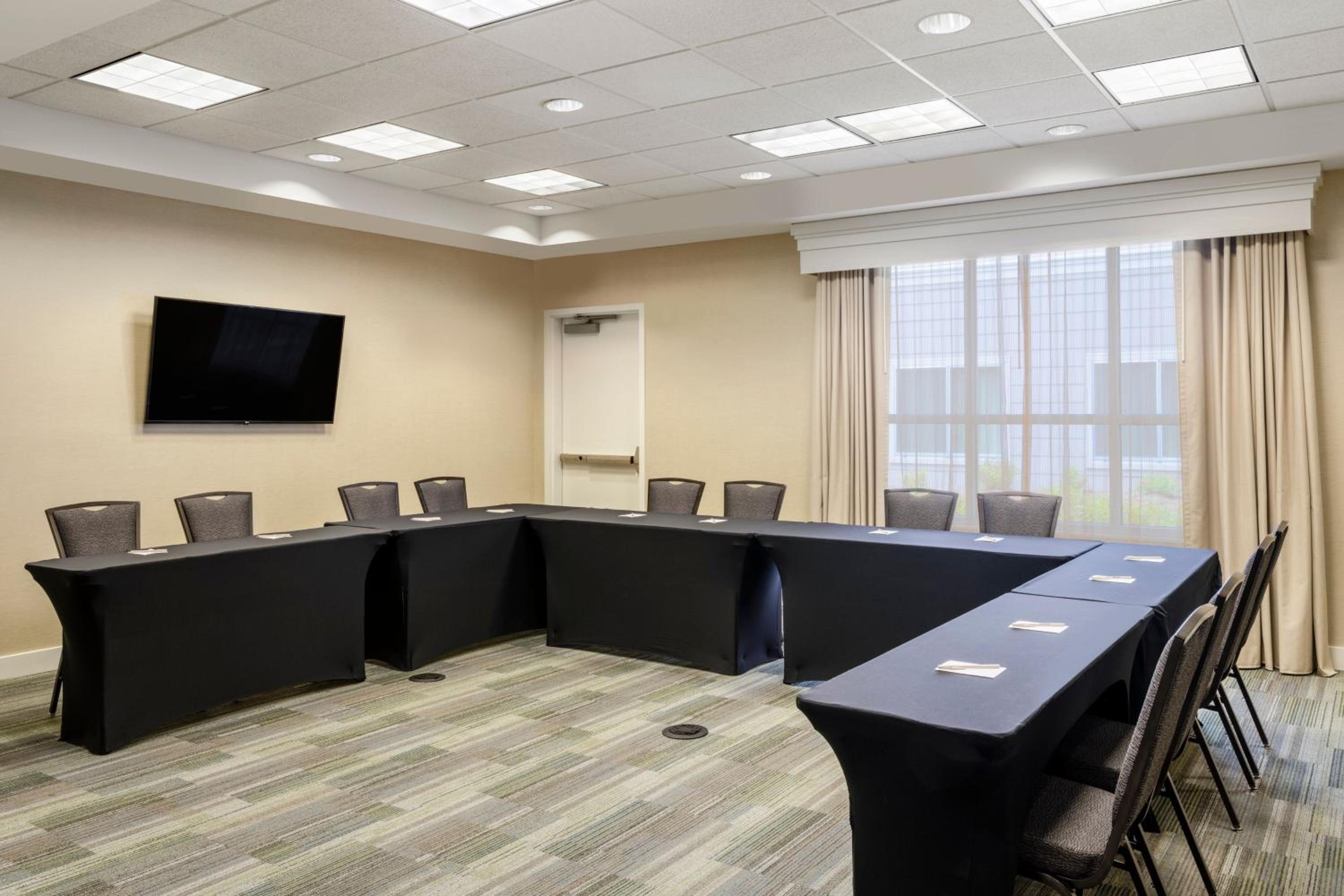 Bloomington Vacations - Residence Inn by Marriott Bloomington - Property Image 2