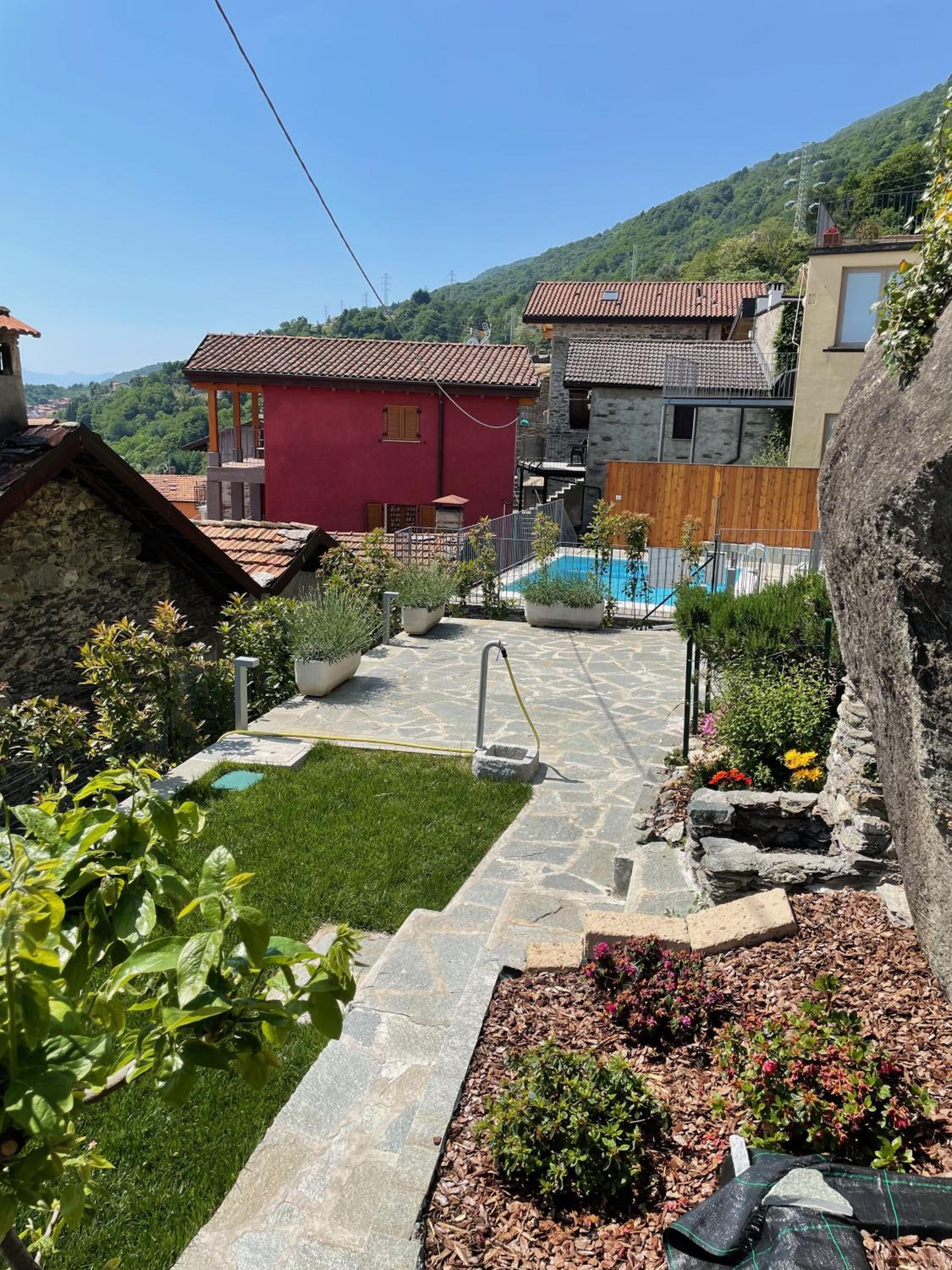Casa di Luna - Pianello del Lario by LoveComo