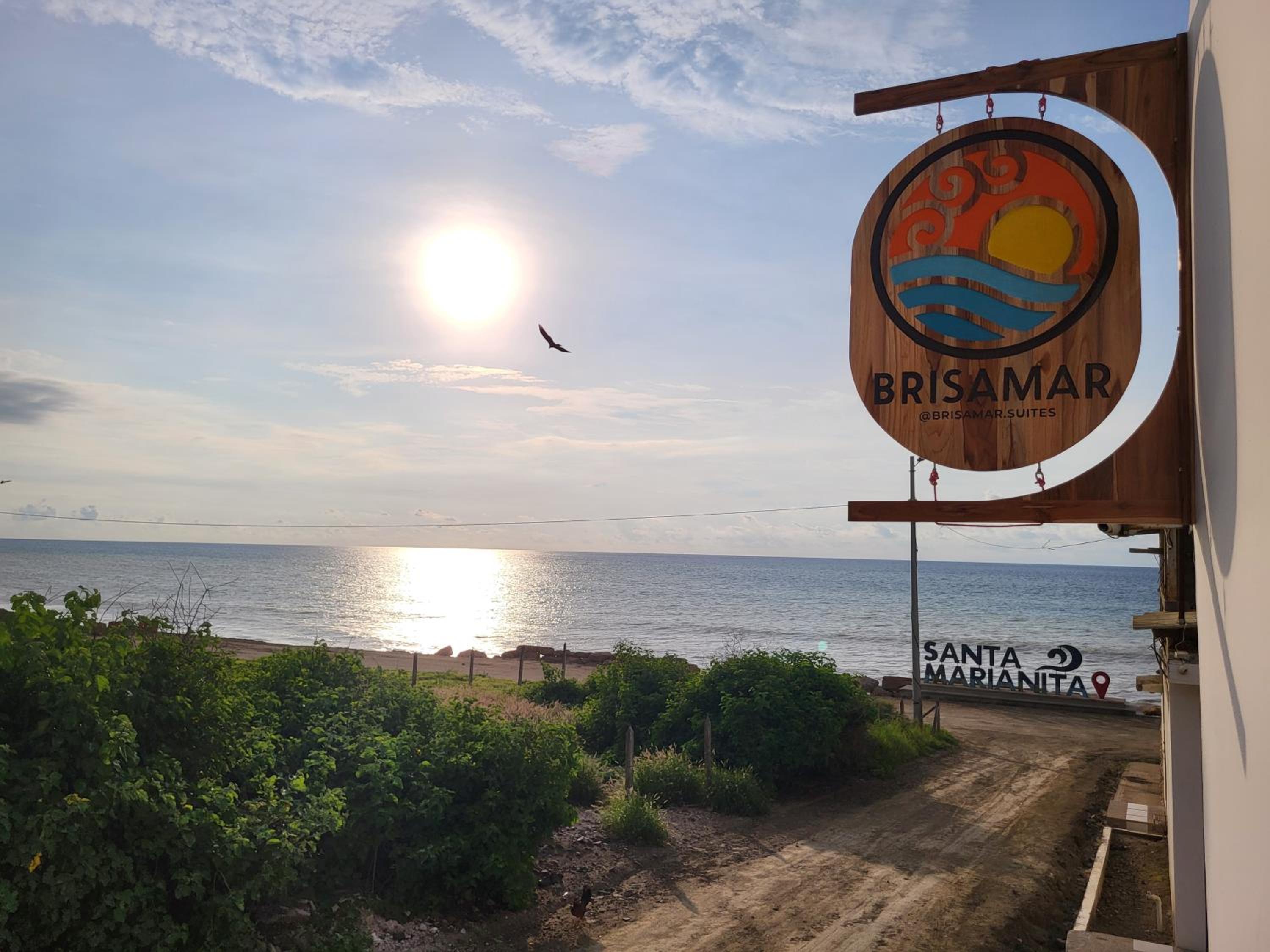 SUITES BRISAMAR PLAYA SANTA MARIANITA Manta