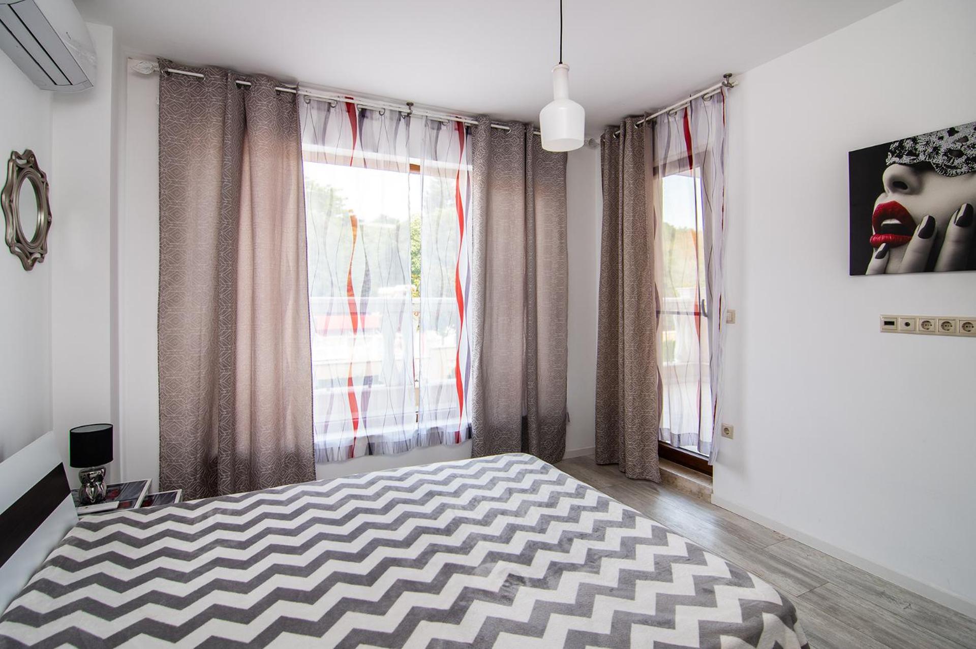 La Mer flat 9 parking and beach access