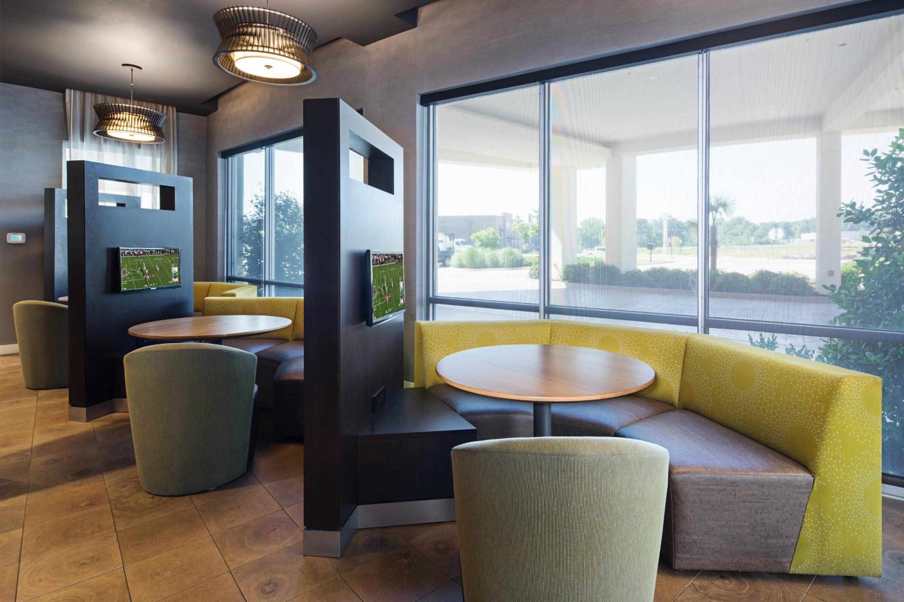 Ruston Vacations - Courtyard by Marriott Ruston - Property Image 3