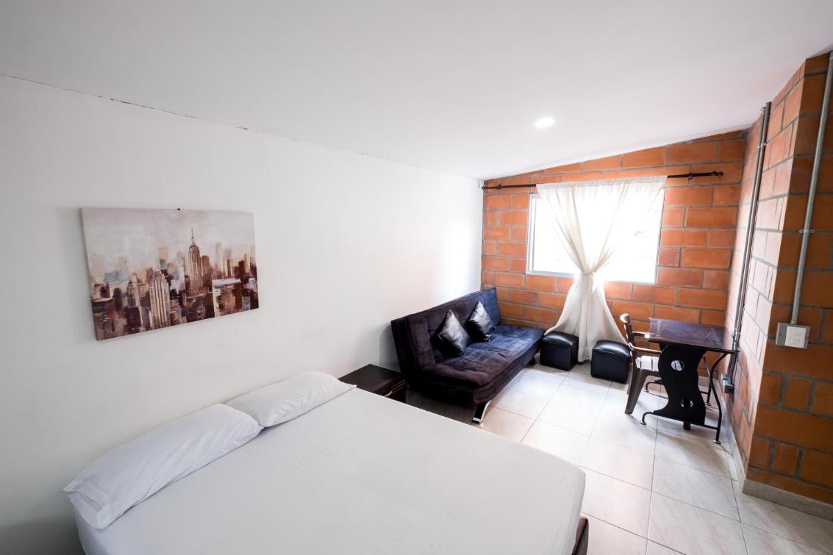 Medellin Backpacker Hostel view 4