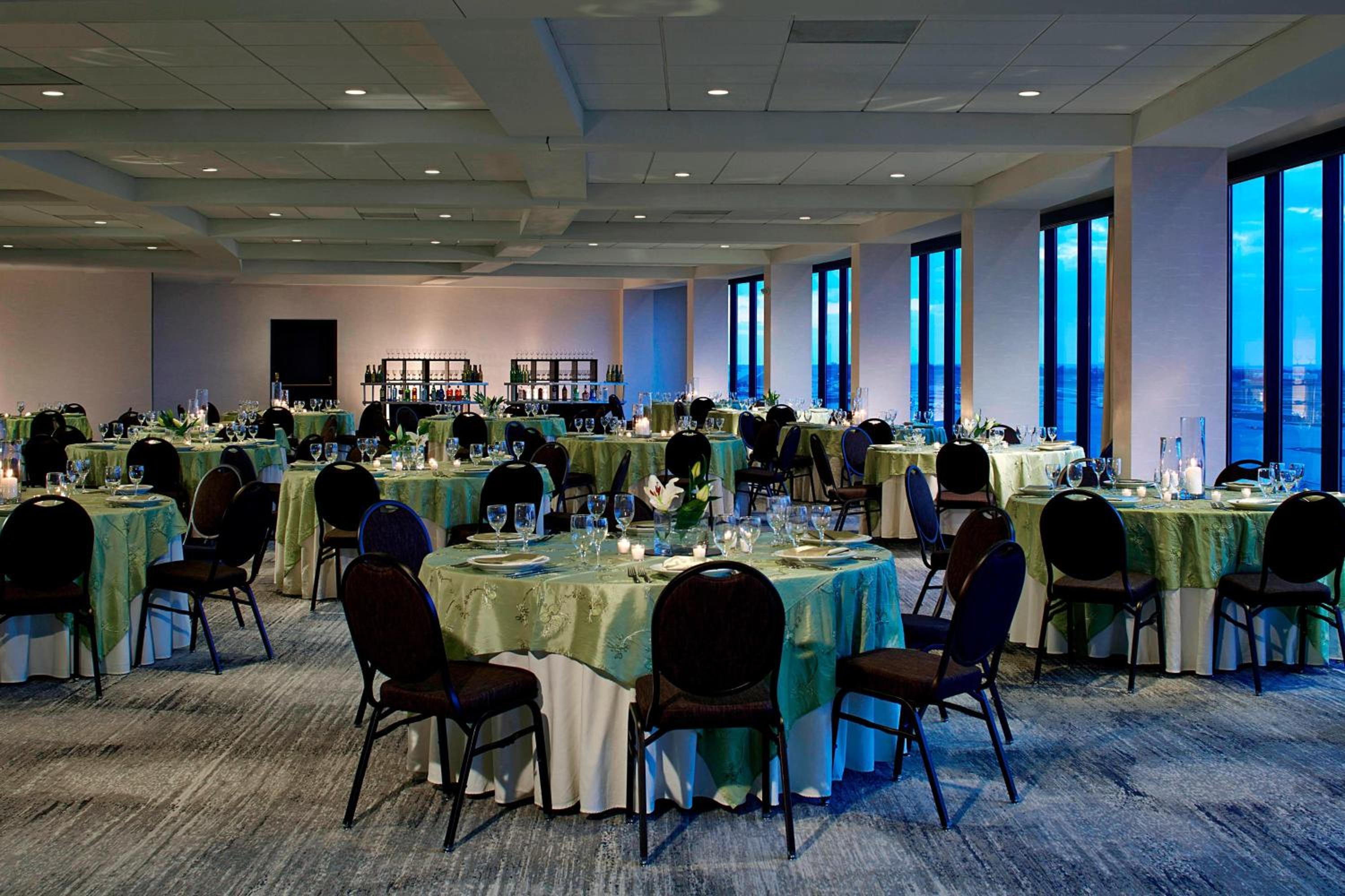 Renaissance St. Louis Airport Hotel - Property Image 7
