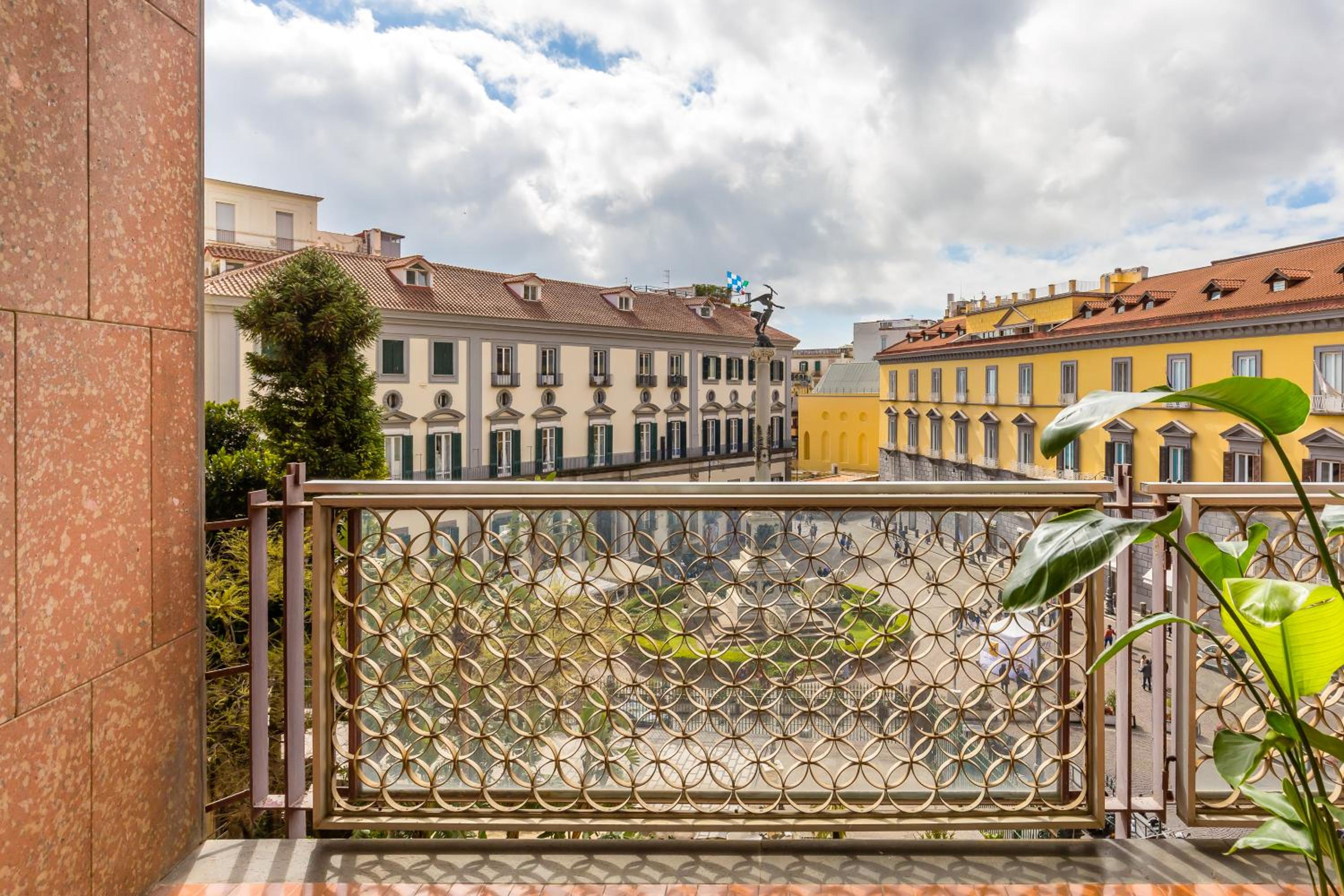 Dei Martiri Suite