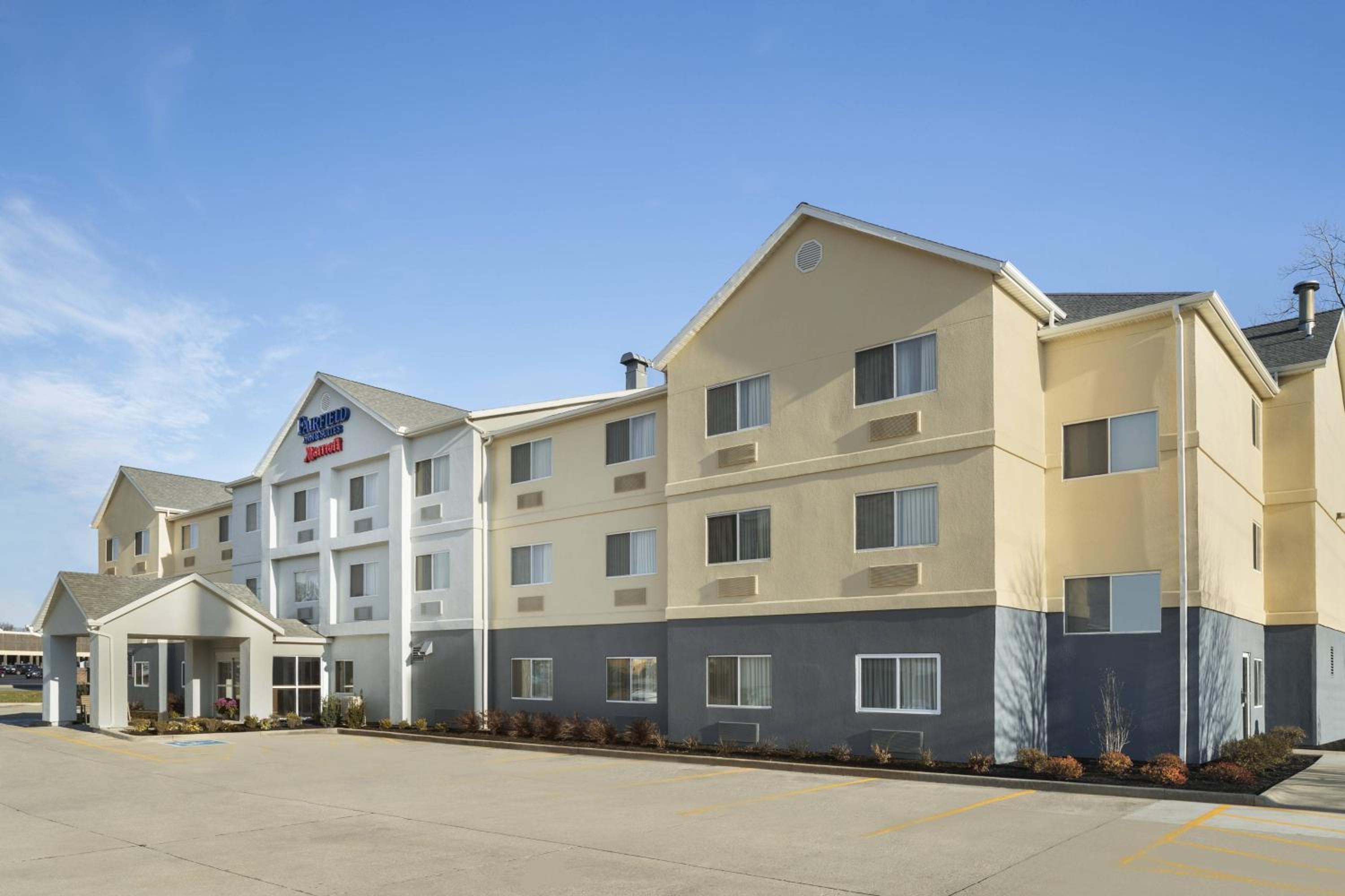 Lima Vacations - Fairfield Inn  Suites Lima - Property Image 1