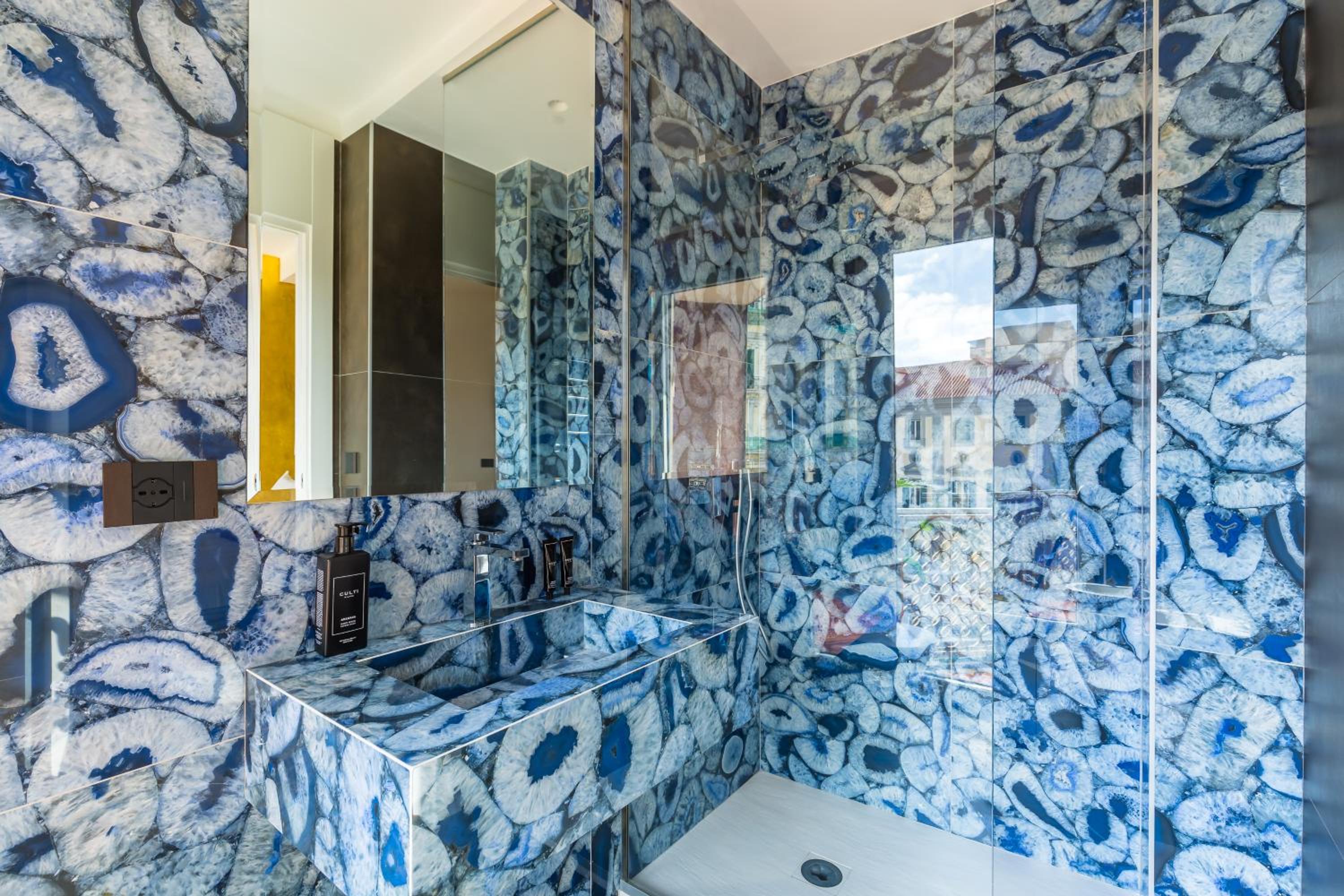 Dei Martiri Suite