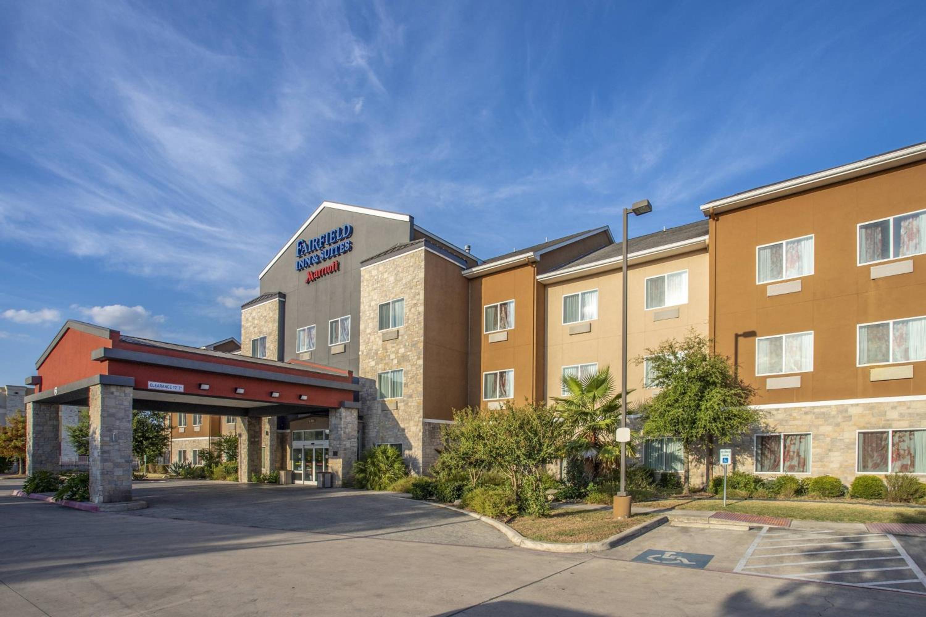 Fairfield Inn and Suites by Marriott San Antonio Boerne - Property Image 1
