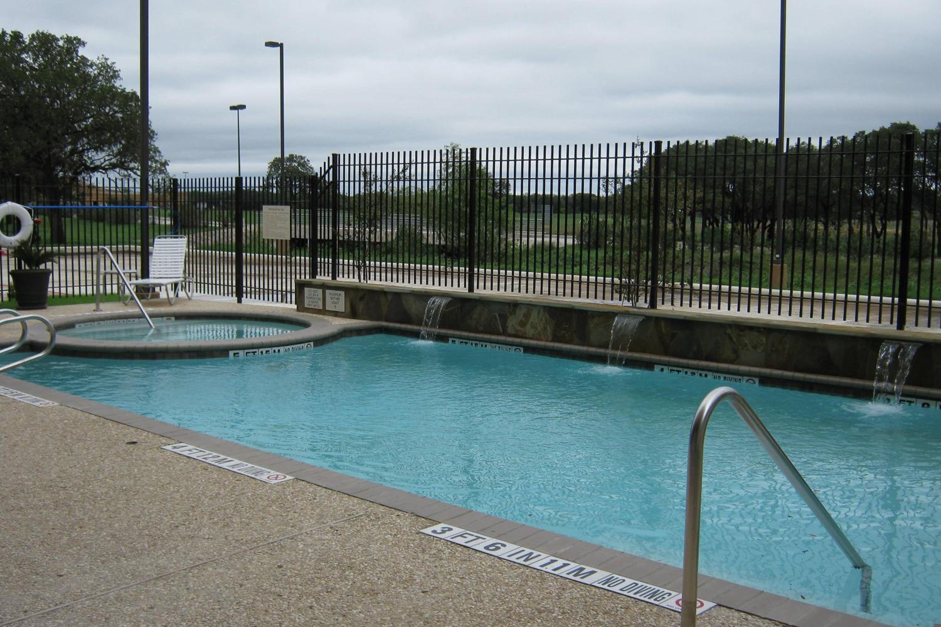 Fairfield Inn and Suites by Marriott San Antonio Boerne - Property Image 8