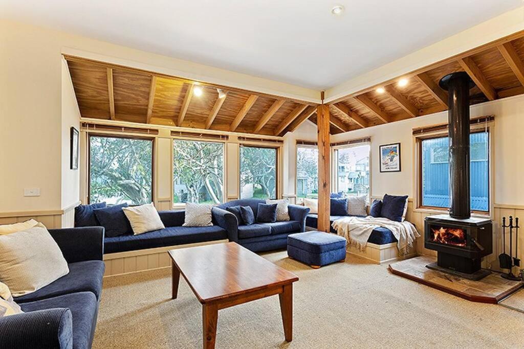 HAY SHED Chalet, alpine-getaways
