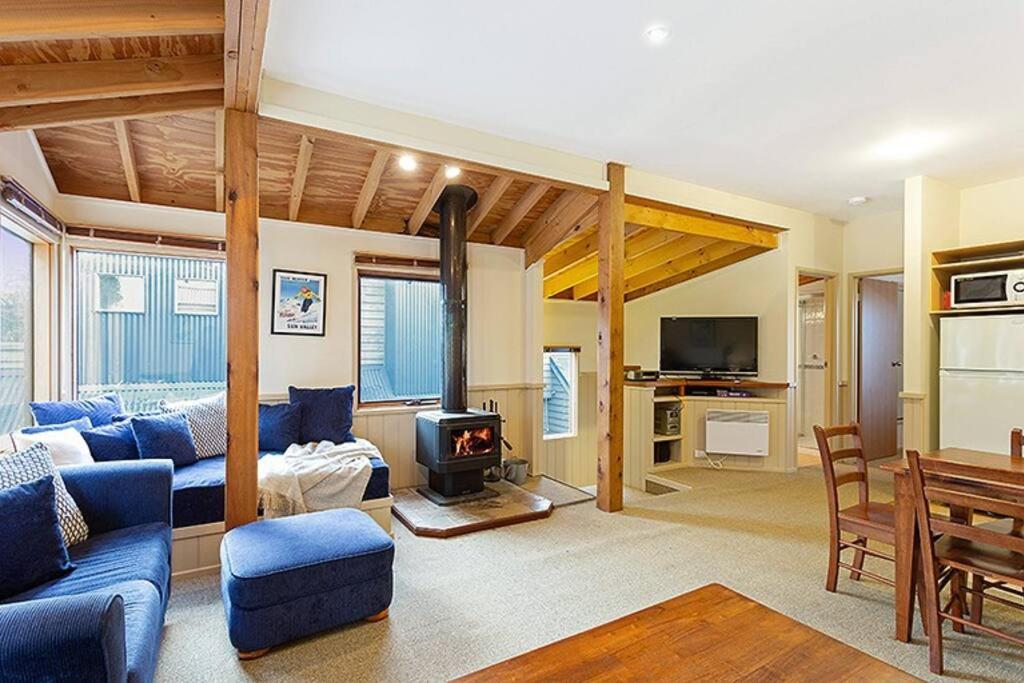 HAY SHED Chalet, alpine-getaways