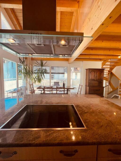 Wonderful twin house with parking