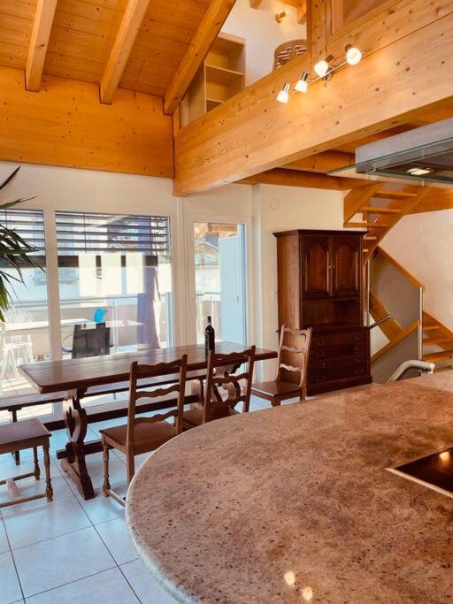 Wonderful twin house with parking