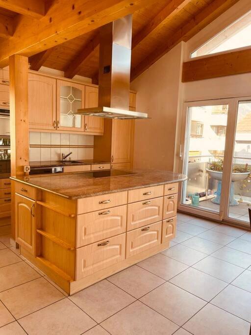 Wonderful twin house with parking