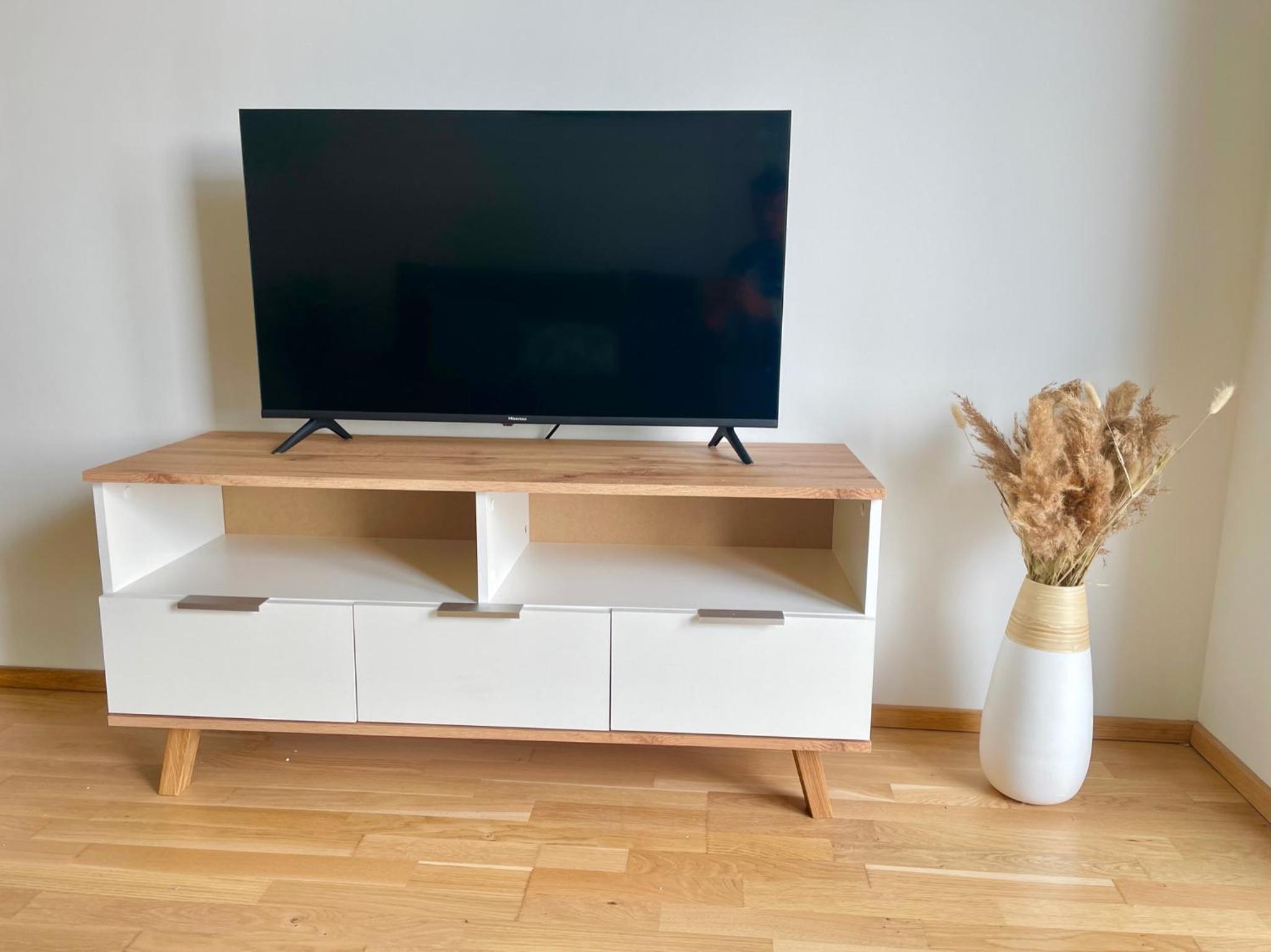 Central 55m2 Flat With Balcony & Parking