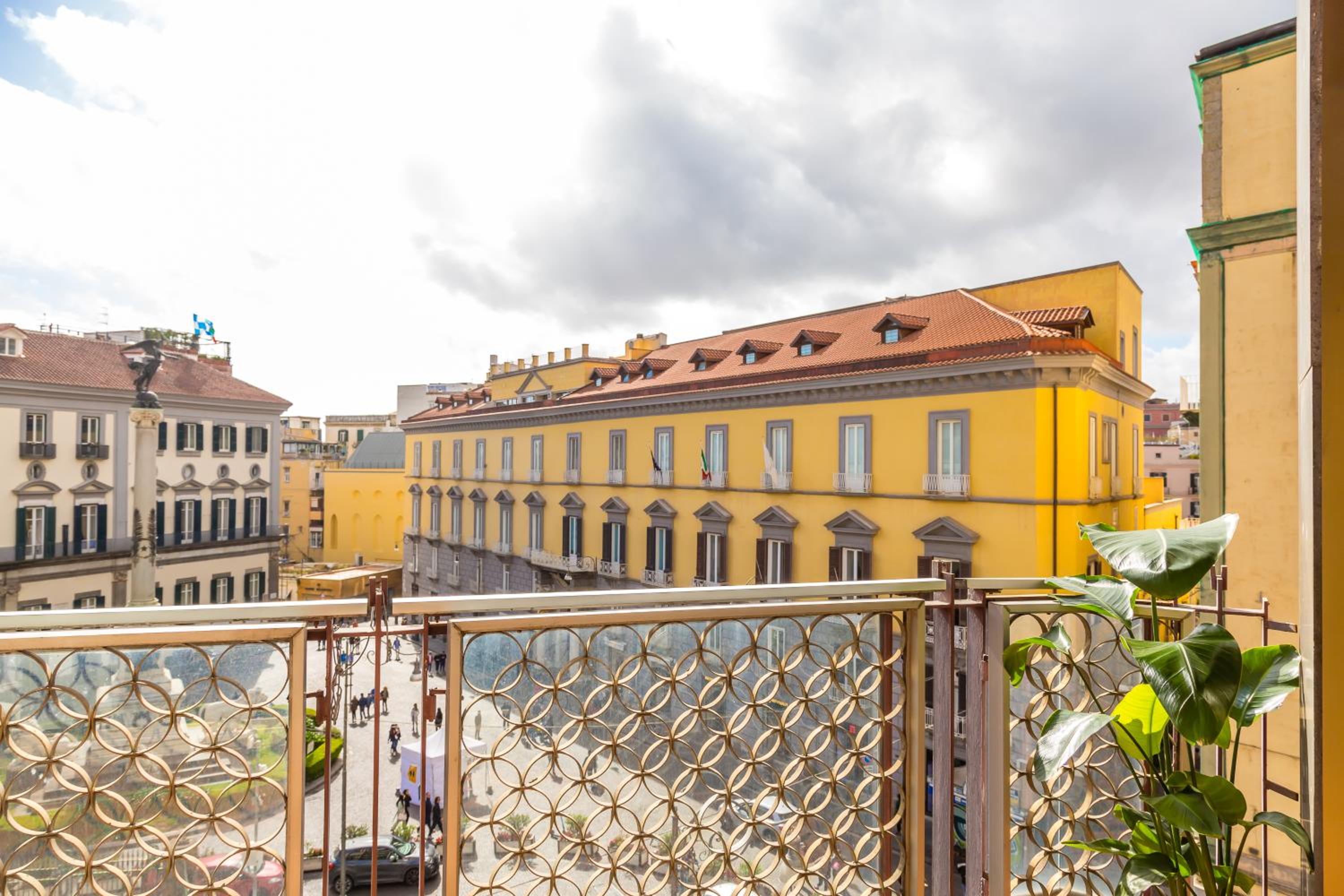 Dei Martiri Suite