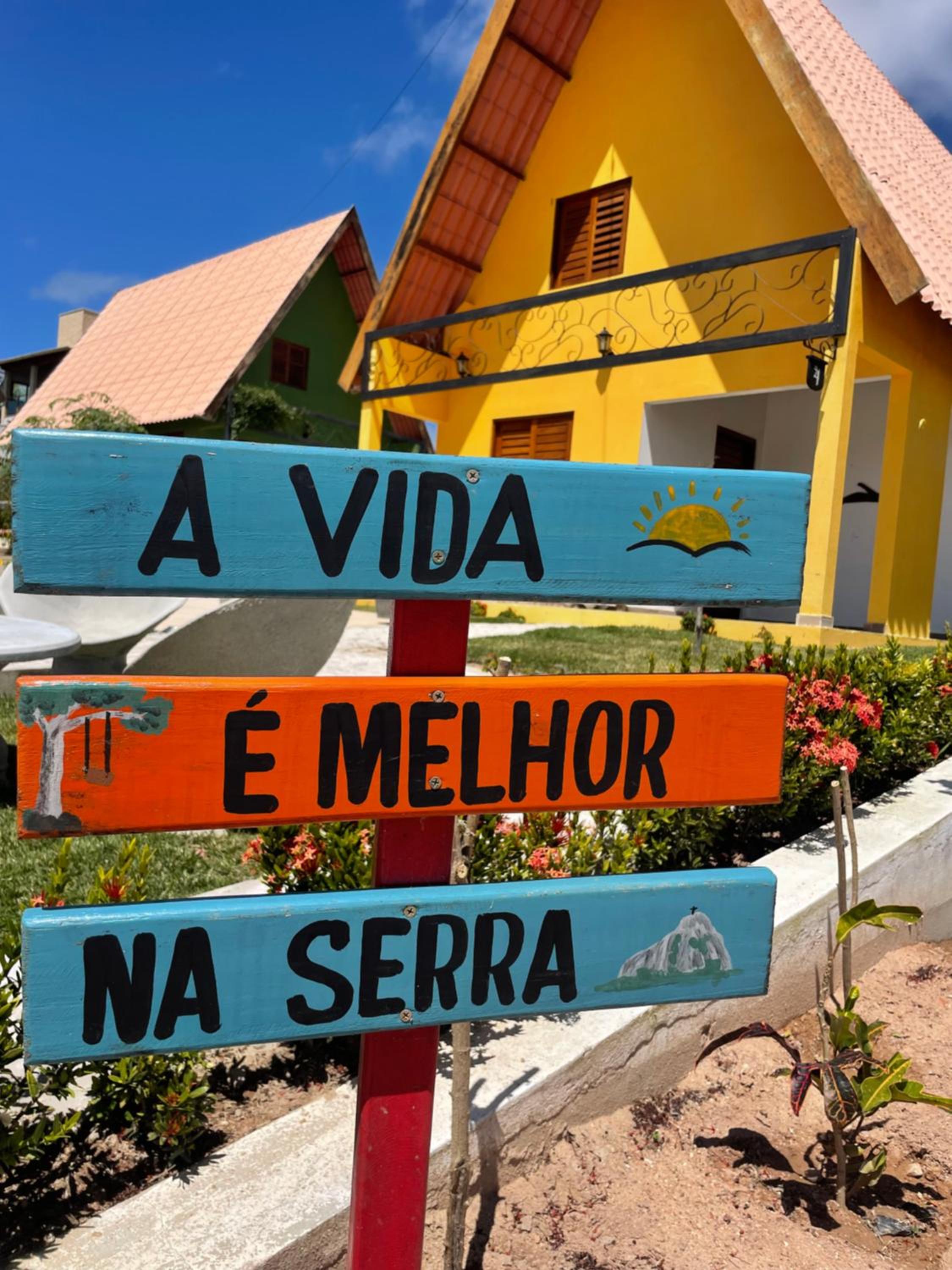 Vila Feliz - Chalés completos - ideal para famílias