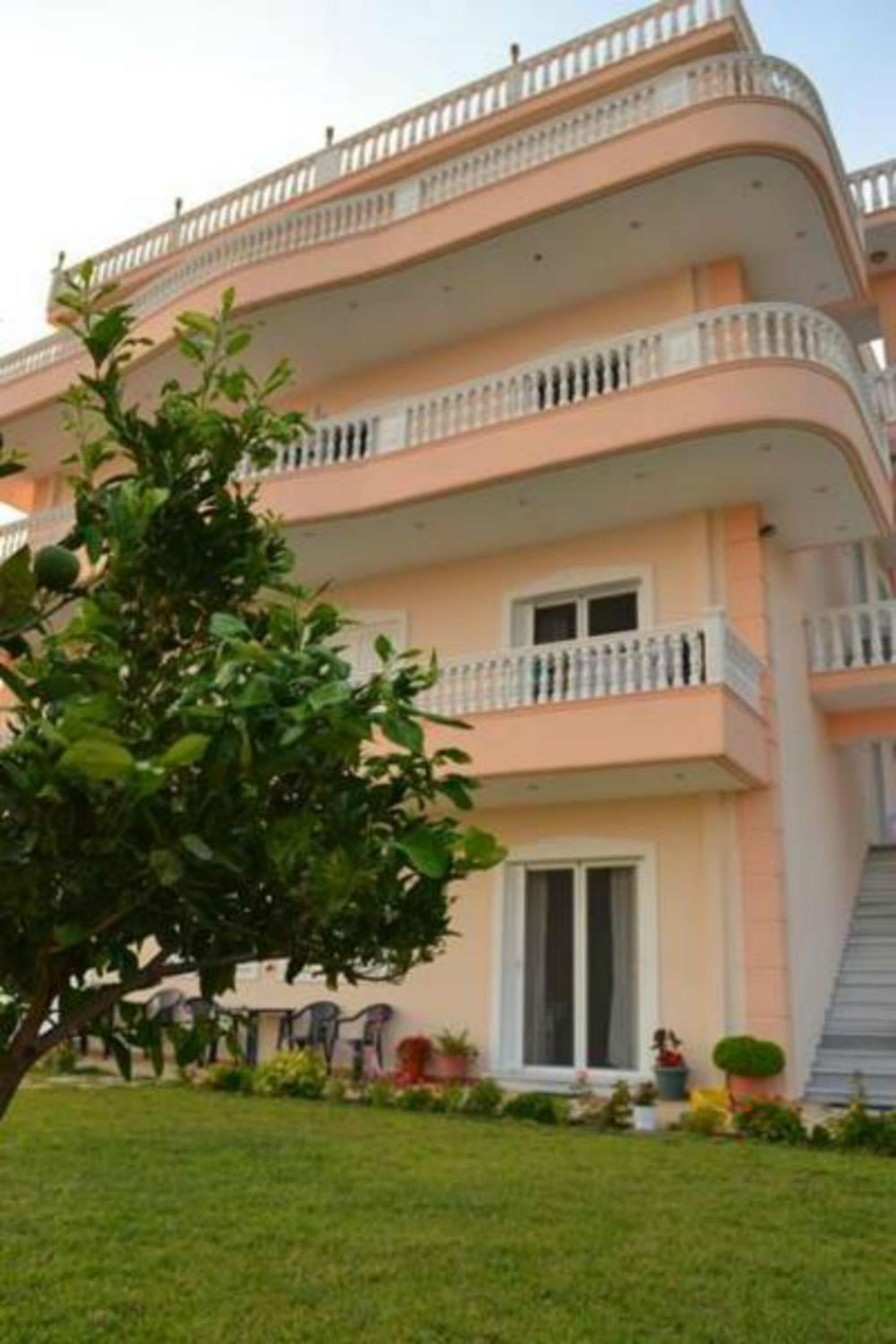 Lumra Rooms