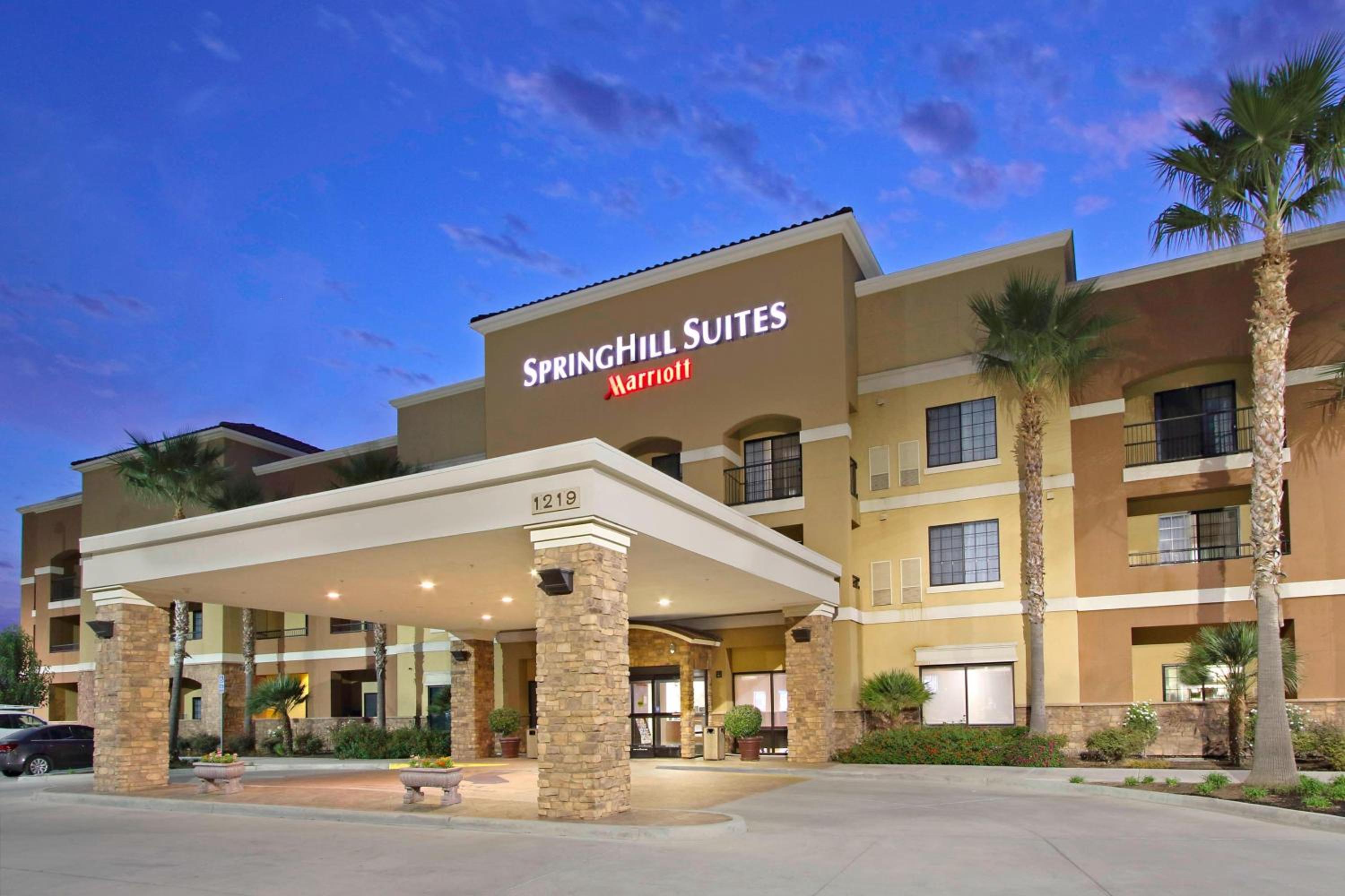 Hotel Springhill Suites By Marriott Madera