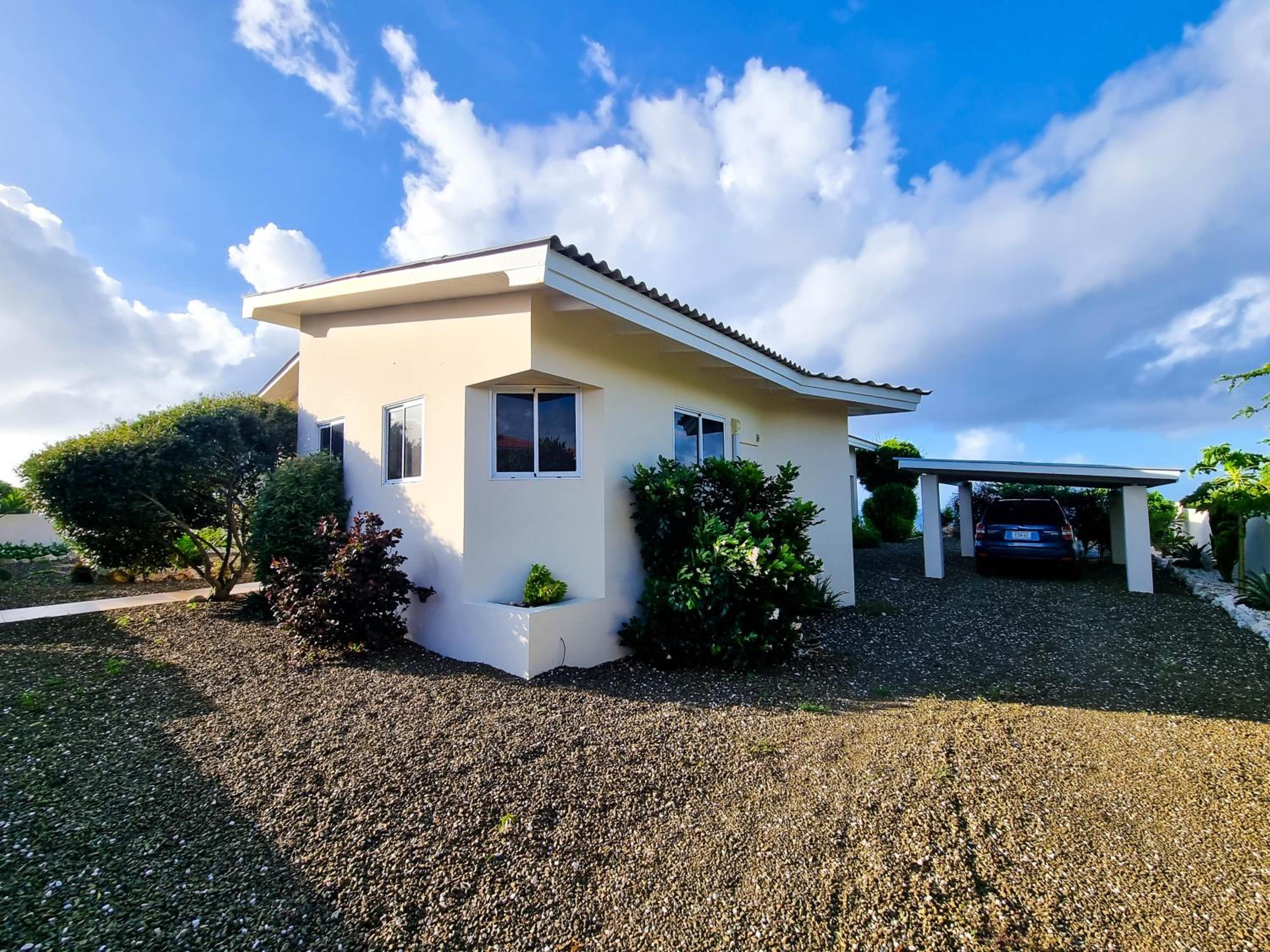 Villa With Pool and Sea View